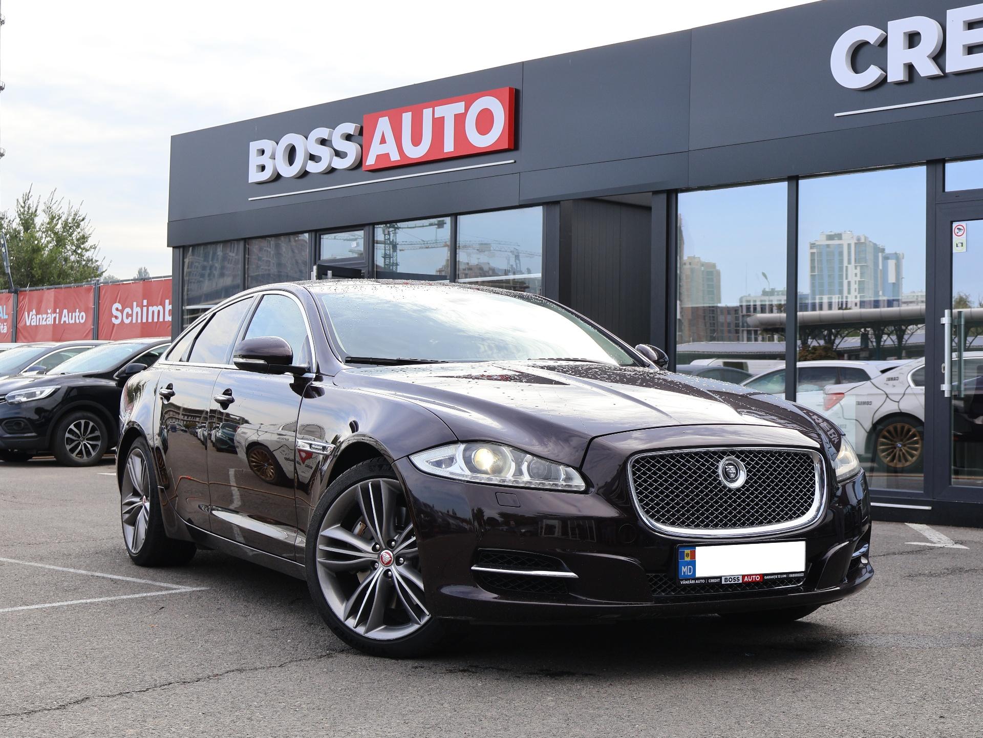 Jaguar XJ