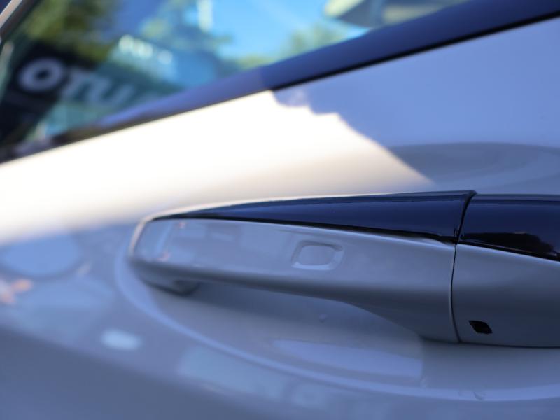 Car Thumb
