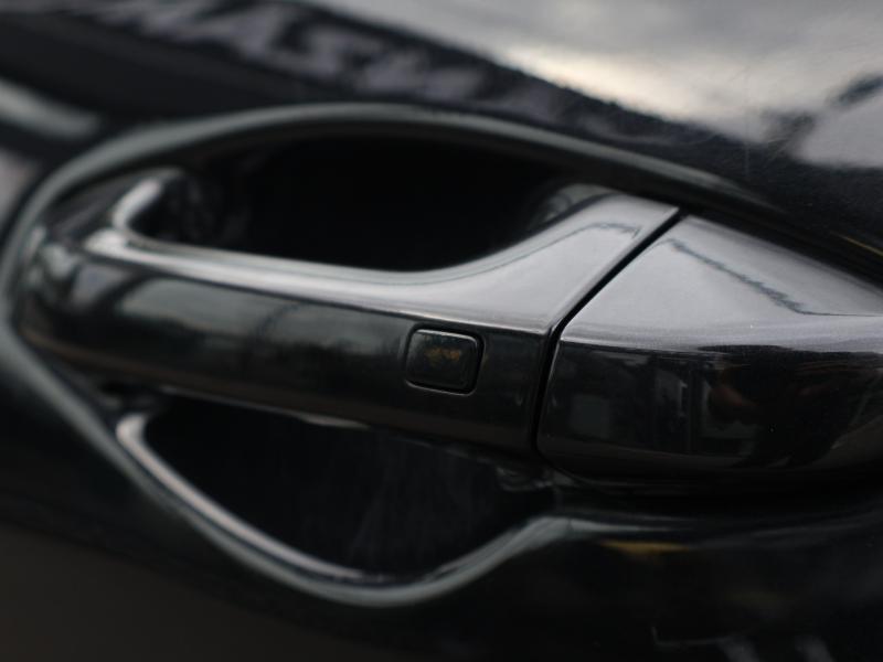 Car Thumb