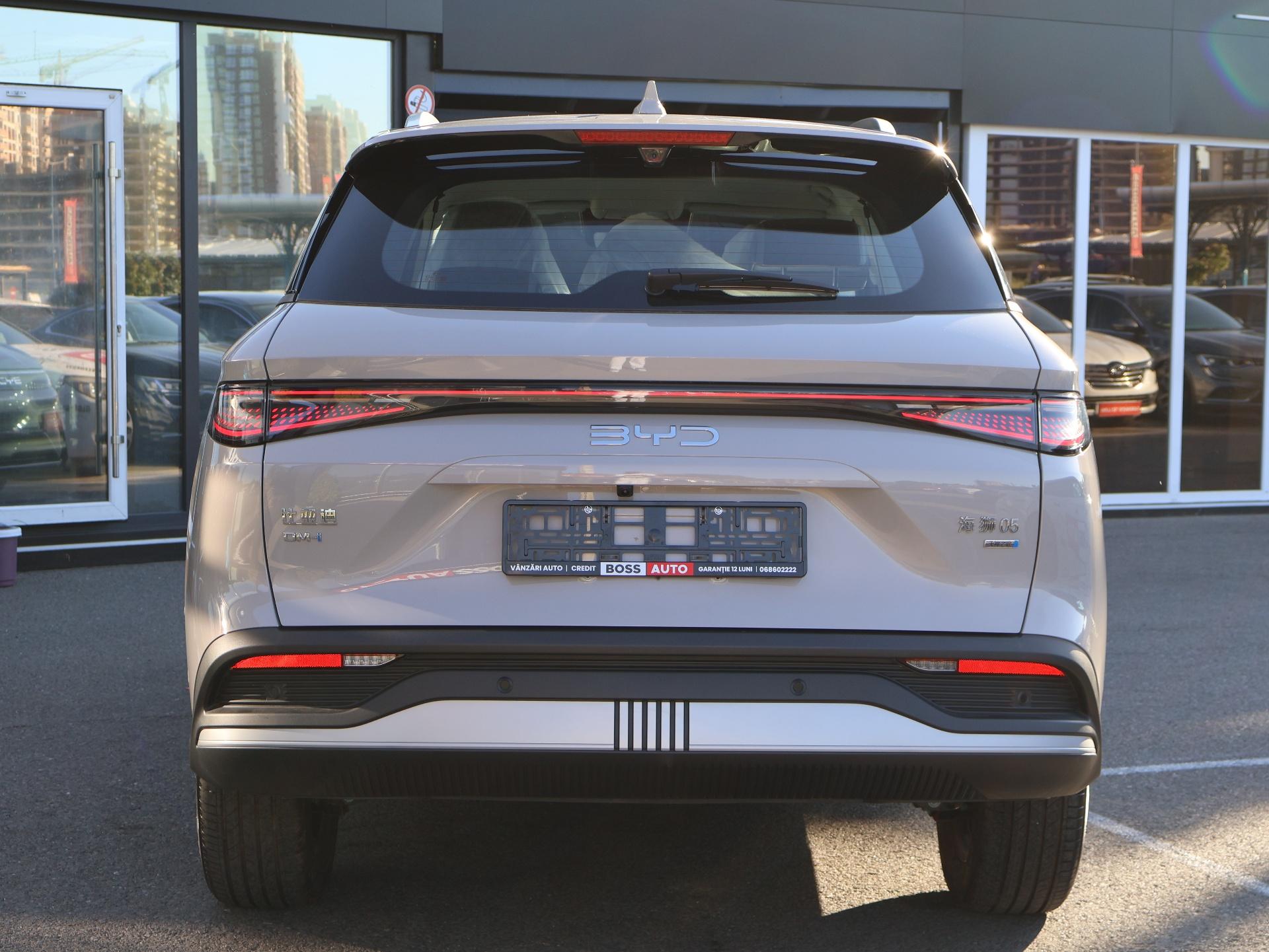 BYD Sealion 5