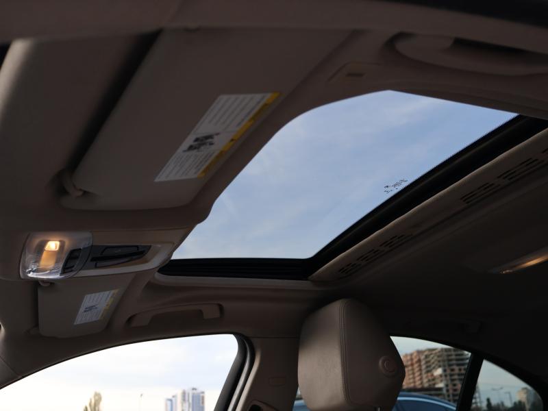 Car Thumb