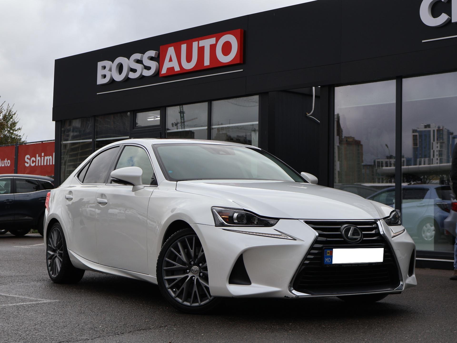 Lexus IS