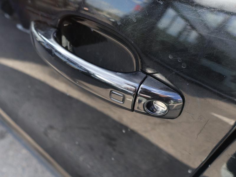 Car Thumb