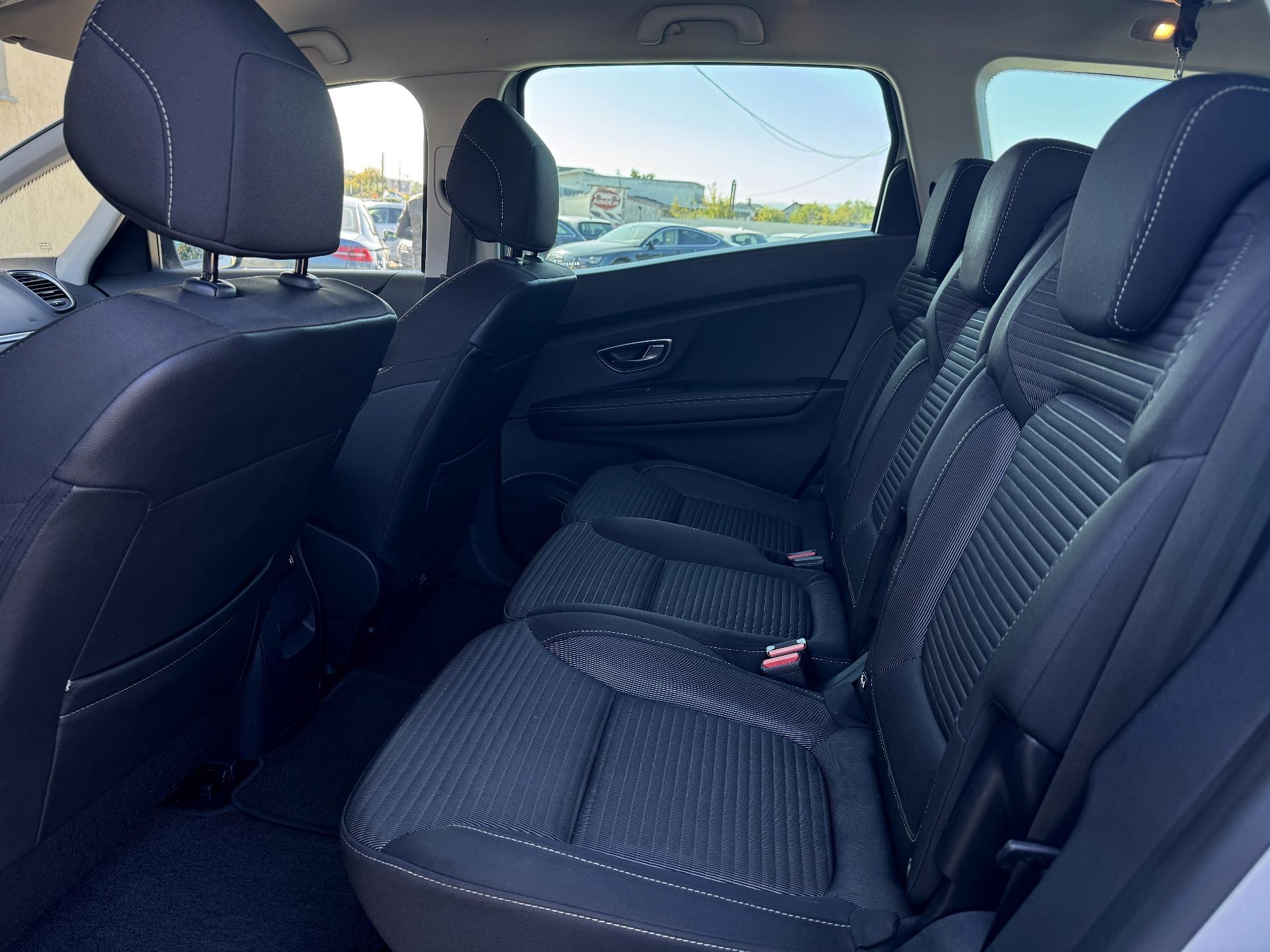 Renault-Grand Scenic