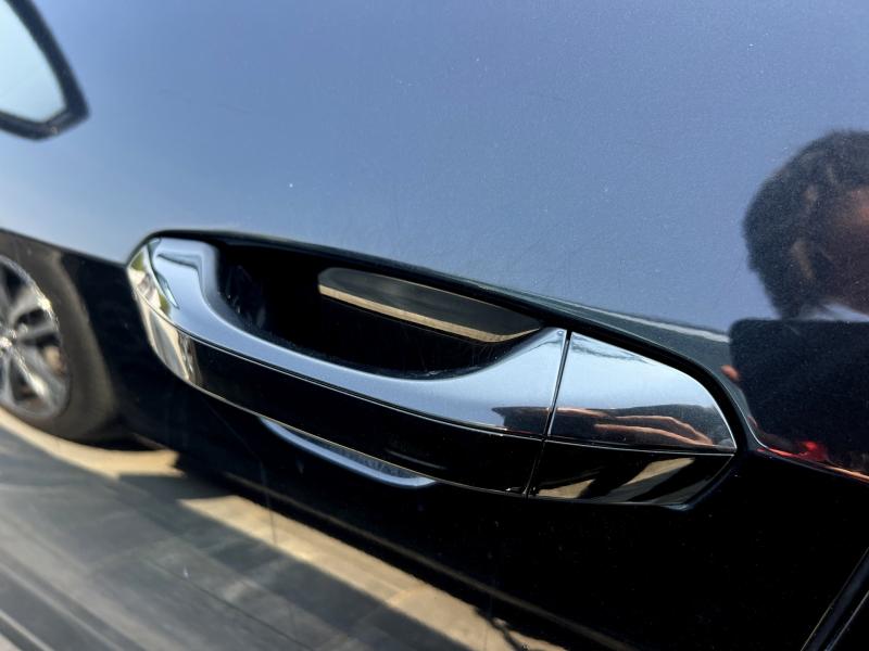 Car Thumb