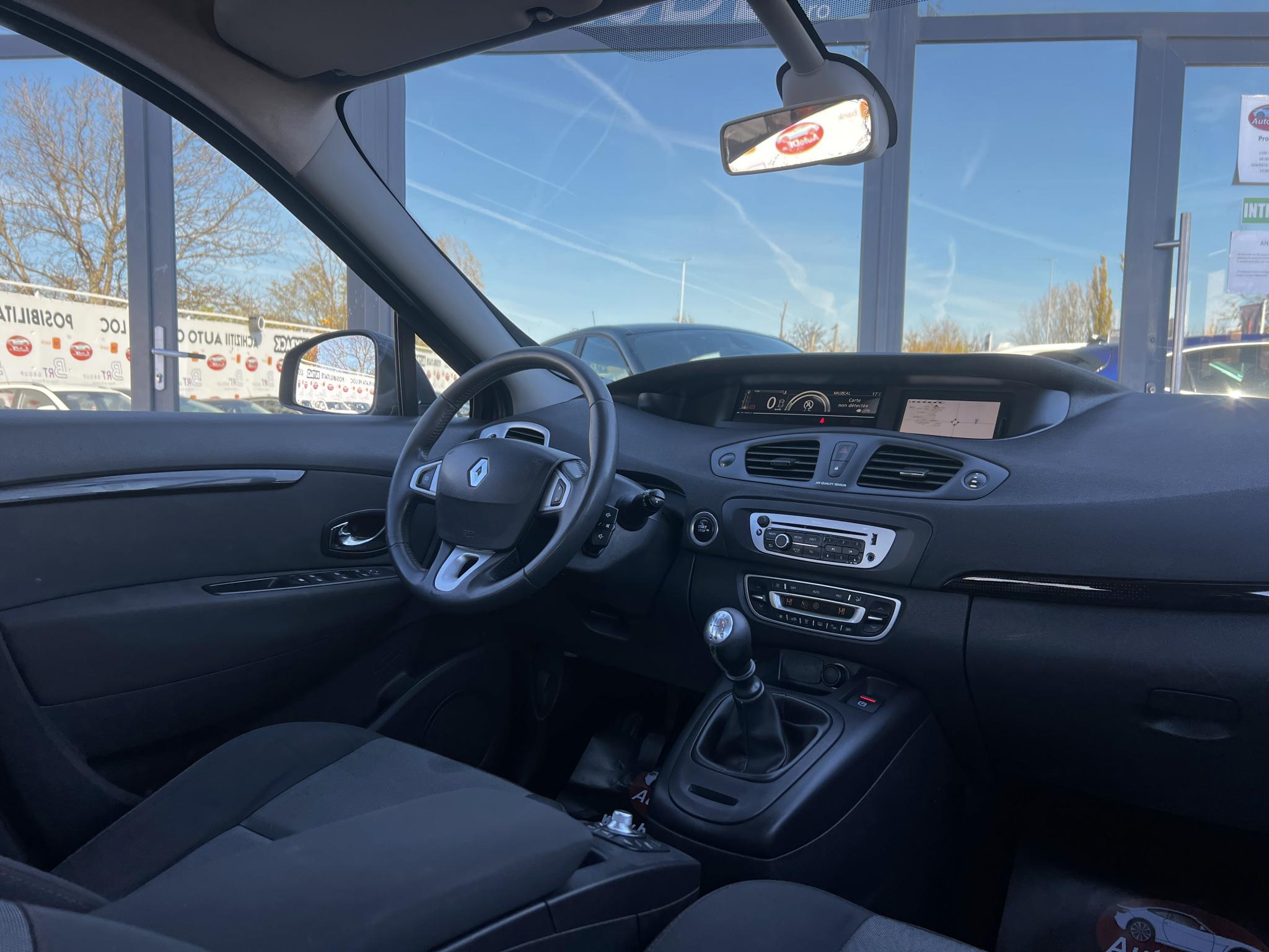 Renault-Scenic