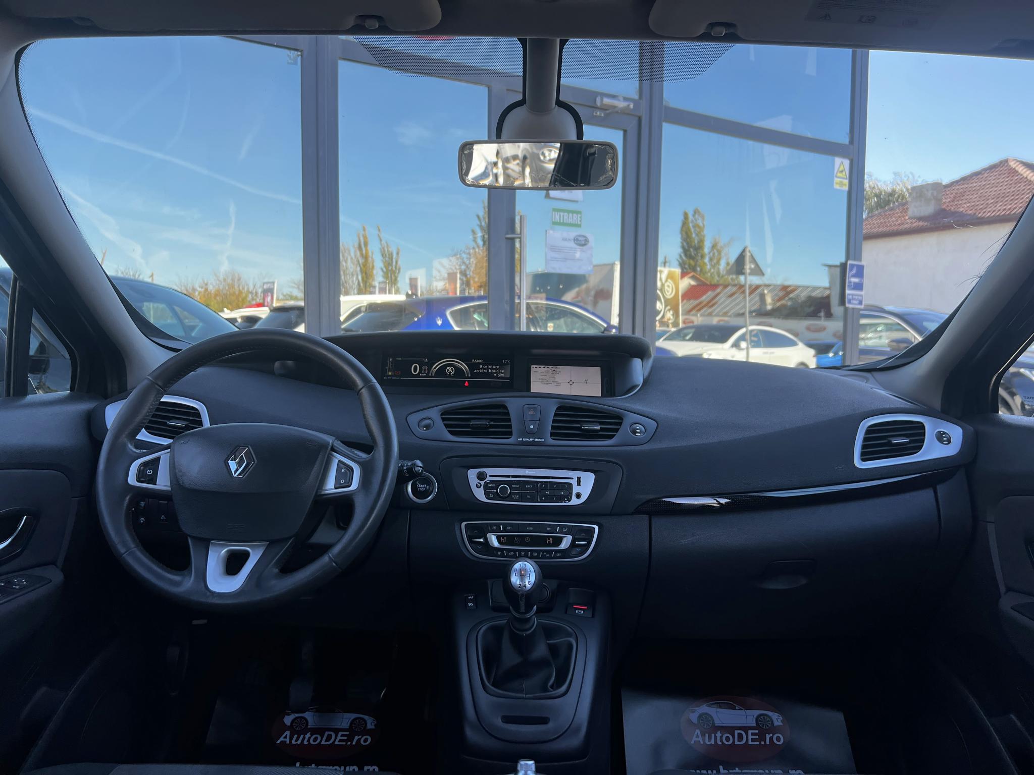Renault-Scenic
