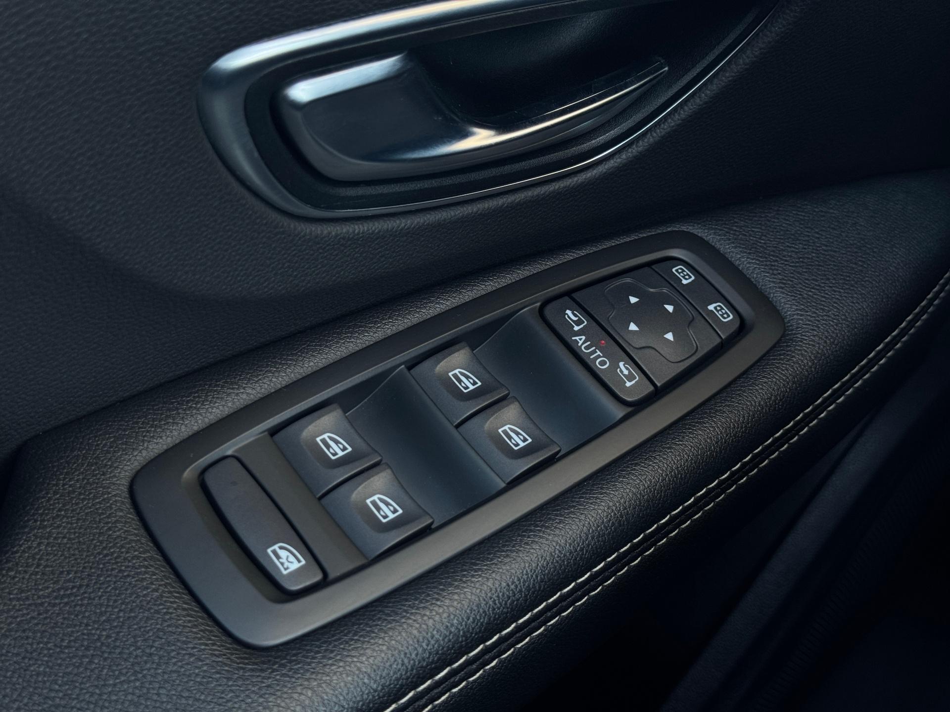 Renault-Grand Scenic