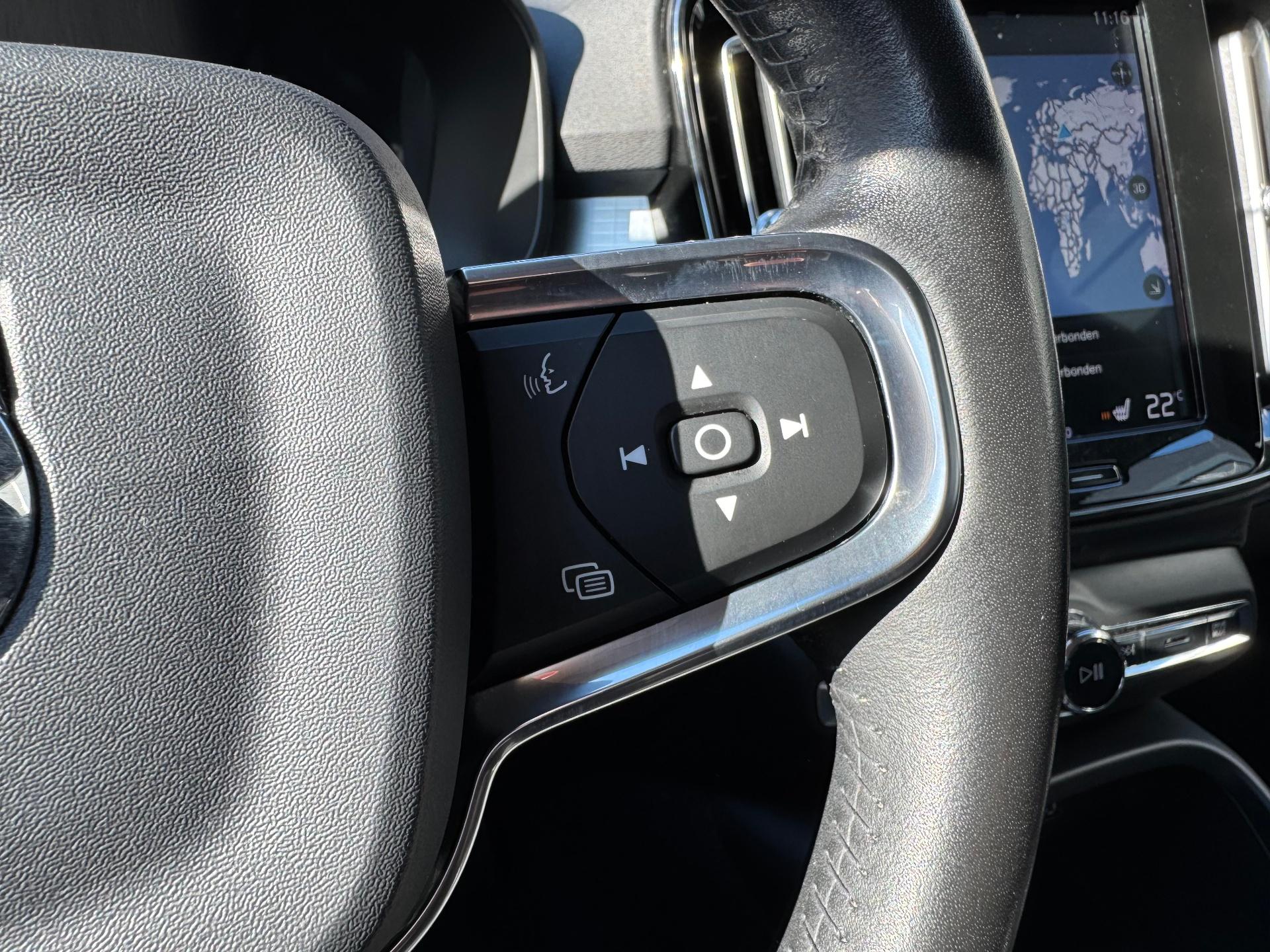 Volvo-XC 40