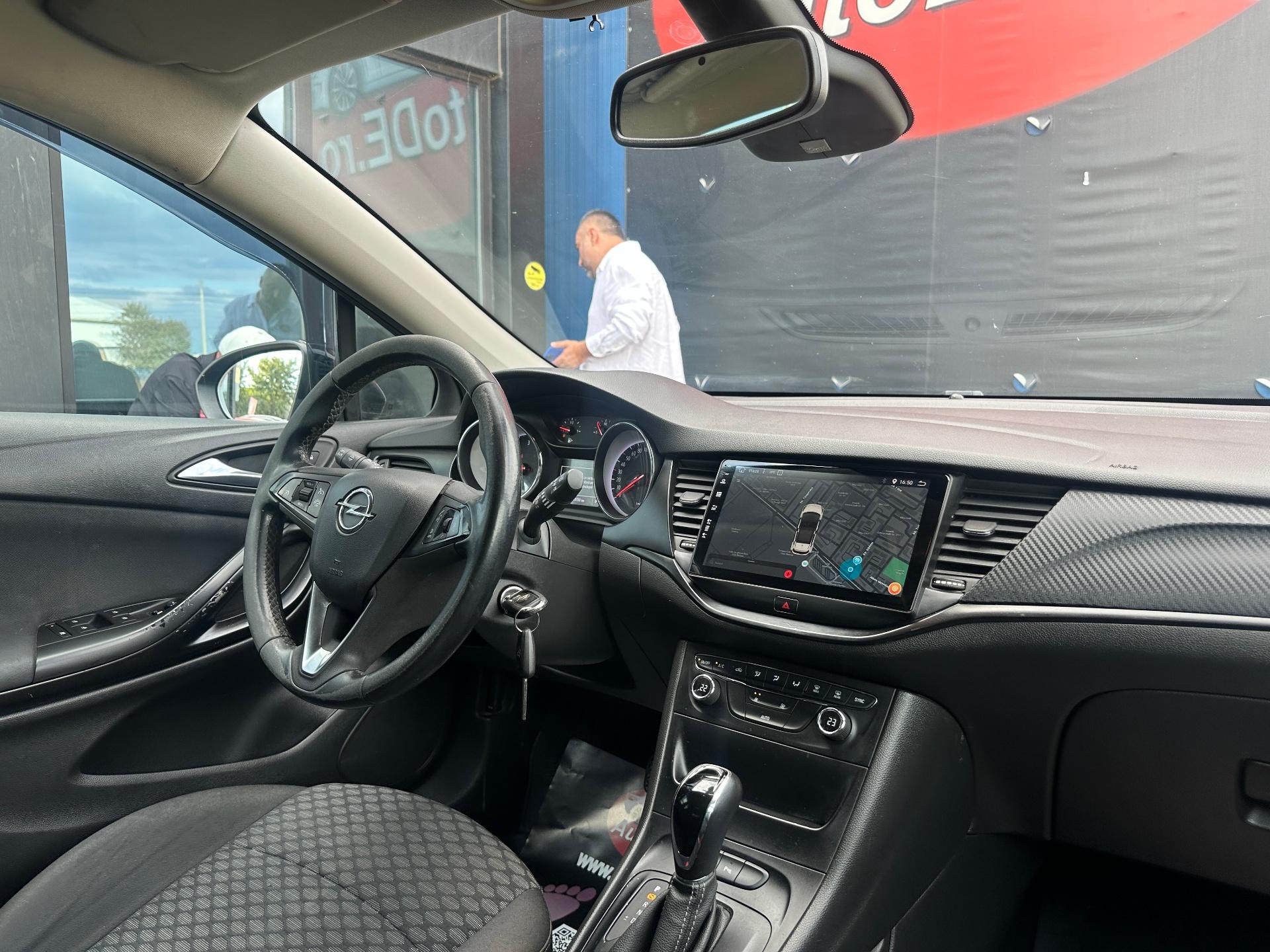 Opel-Astra