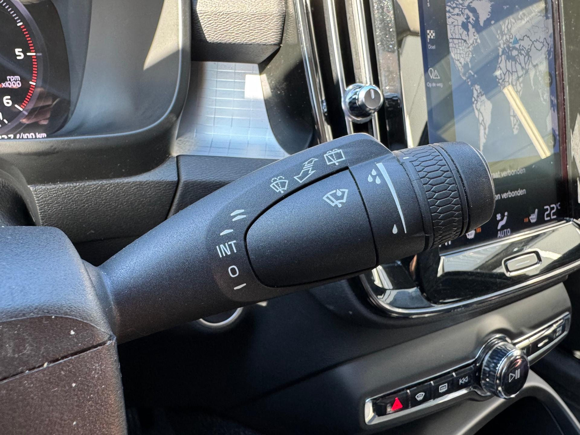 Volvo-XC 40