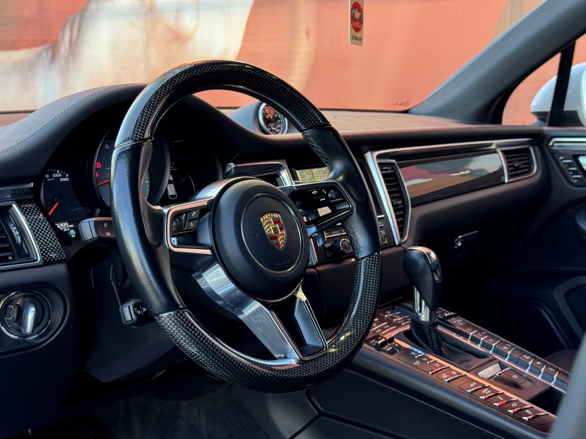 Porsche-Macan