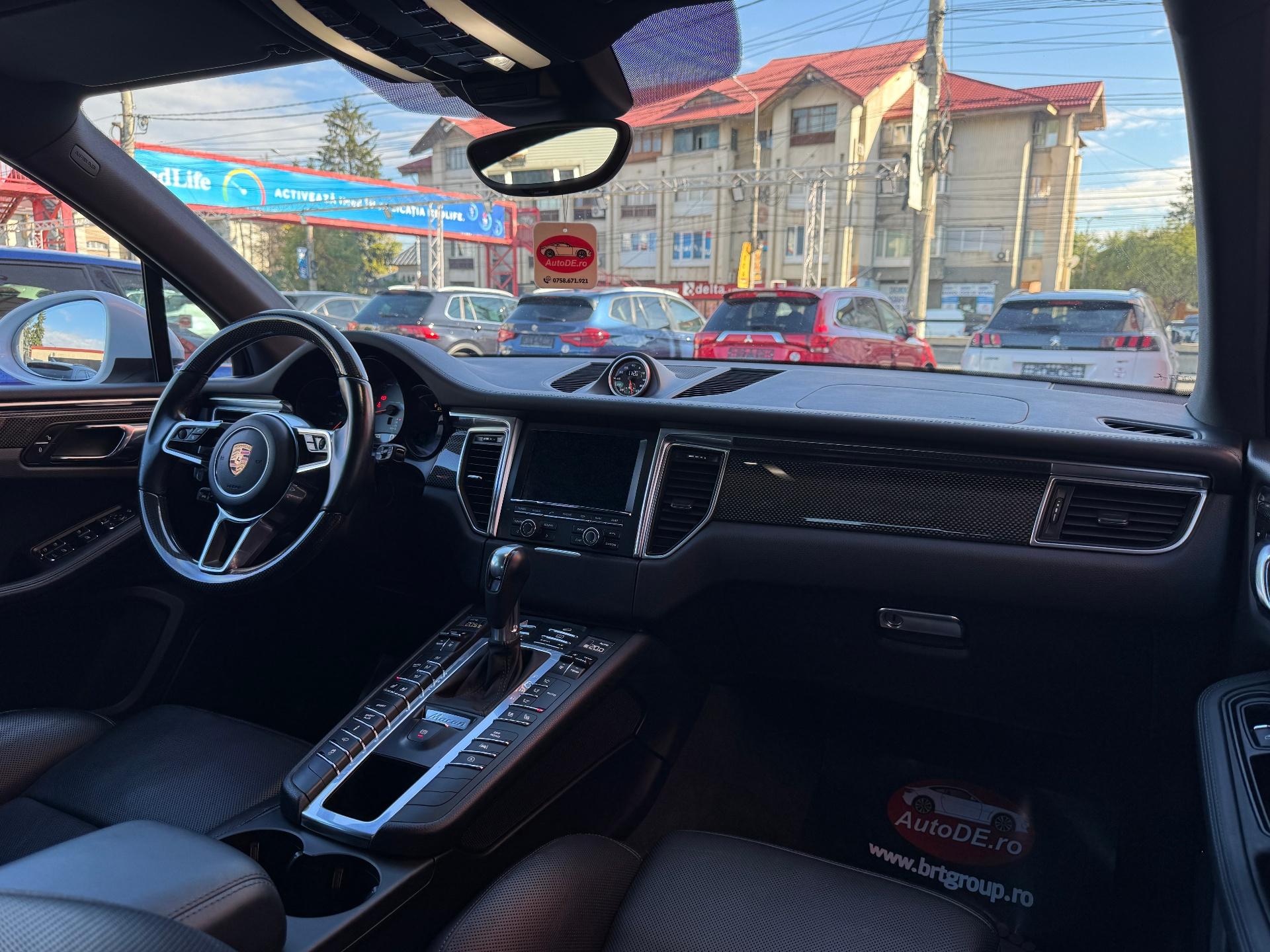 Porsche-Macan