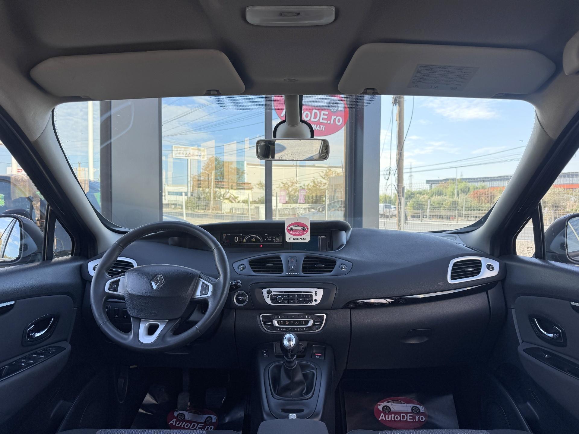 Renault-Scenic