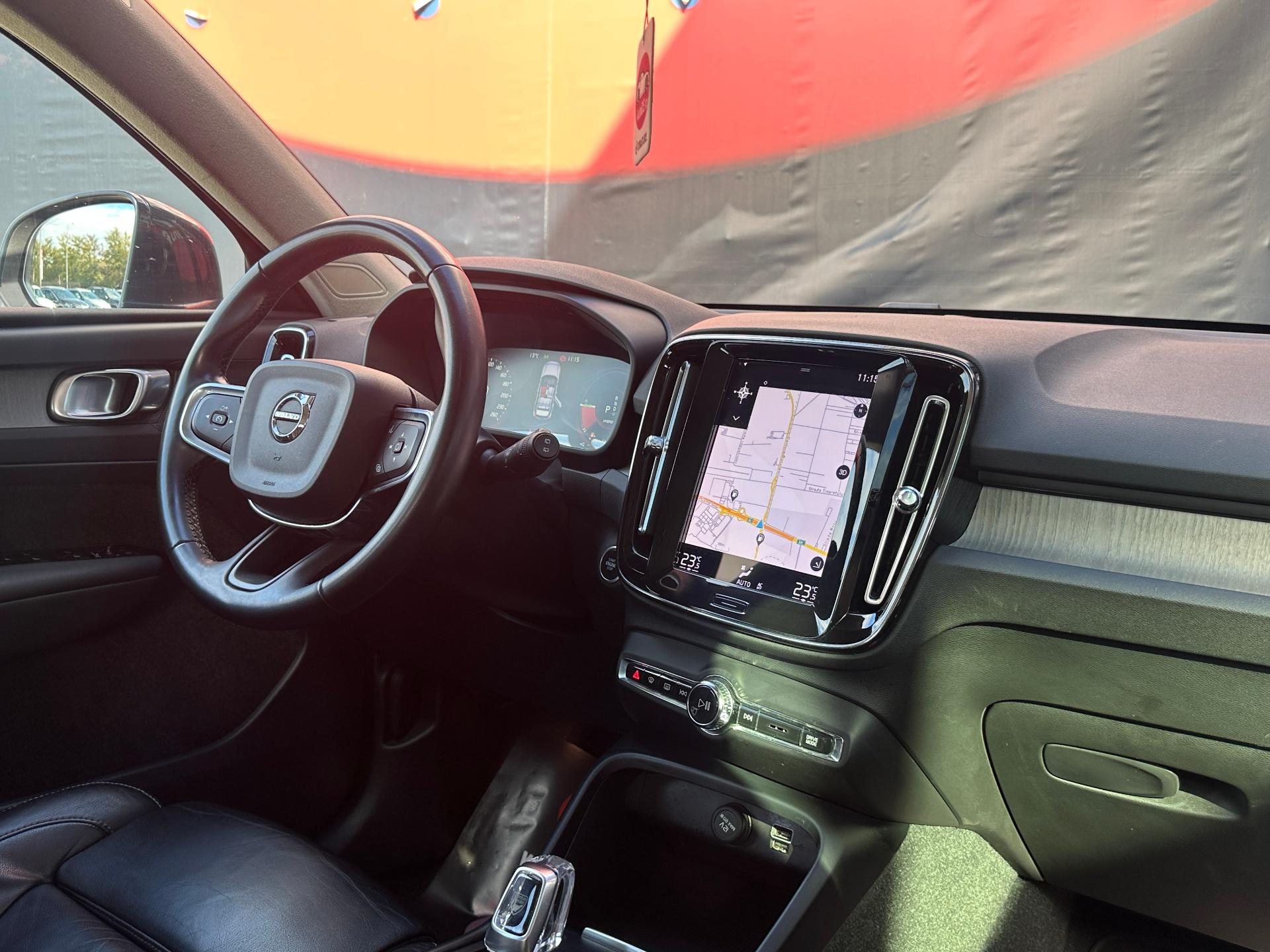 Volvo-XC 40