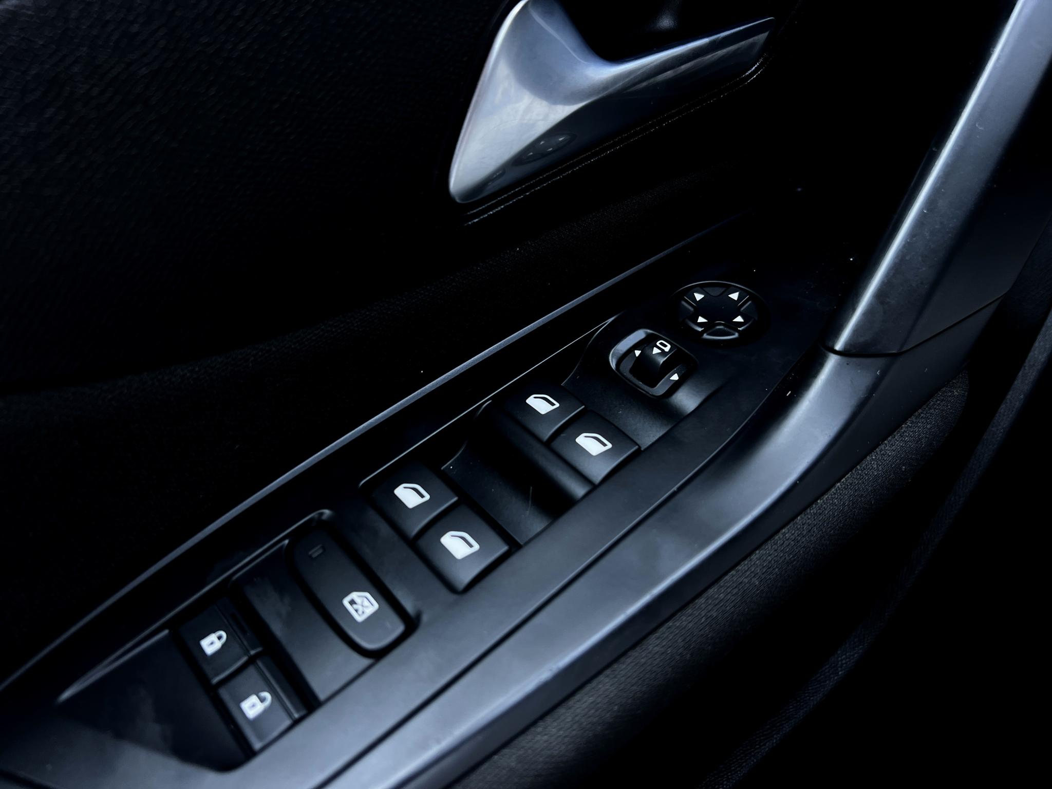 Peugeot-308