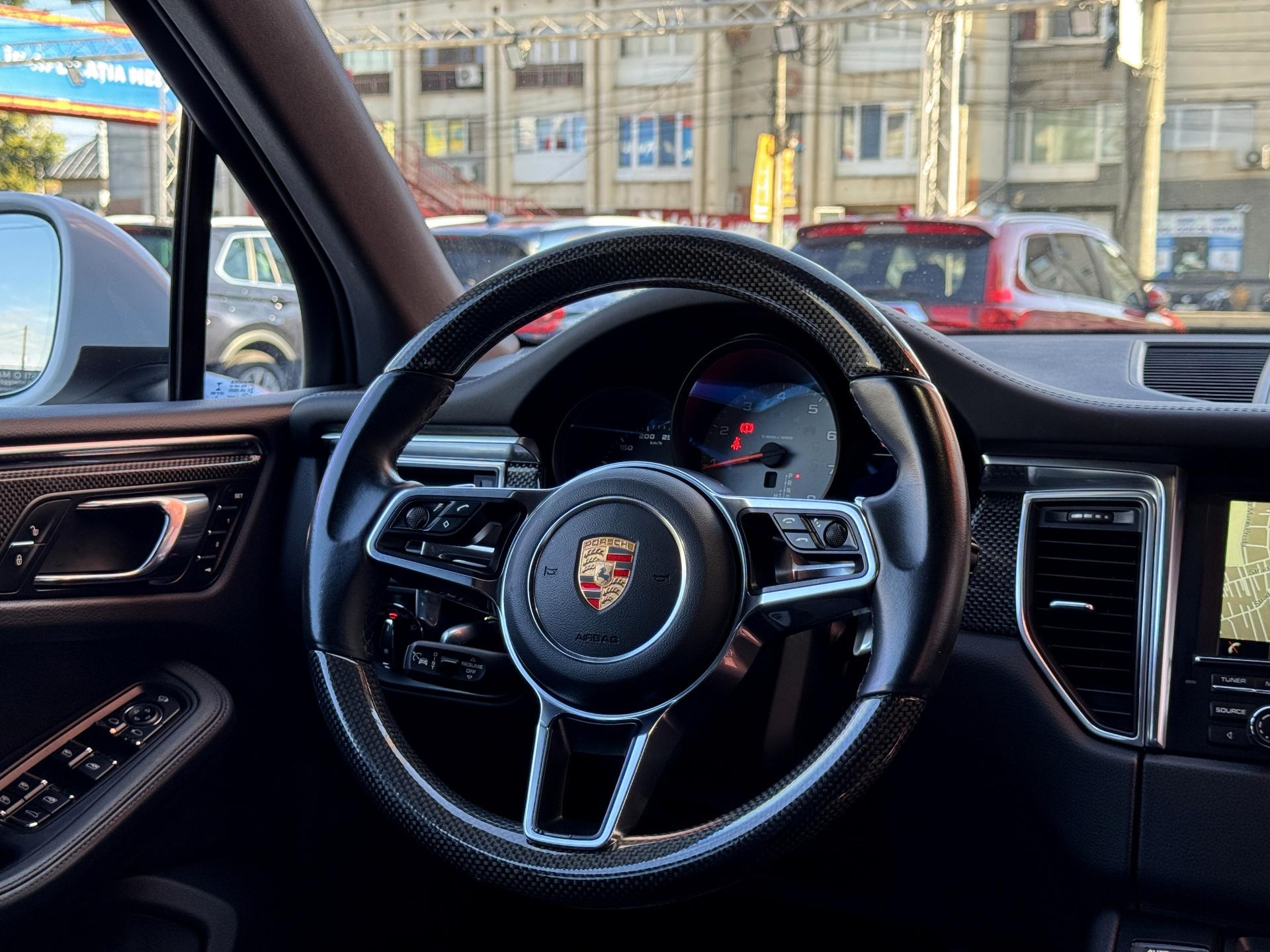 Porsche-Macan