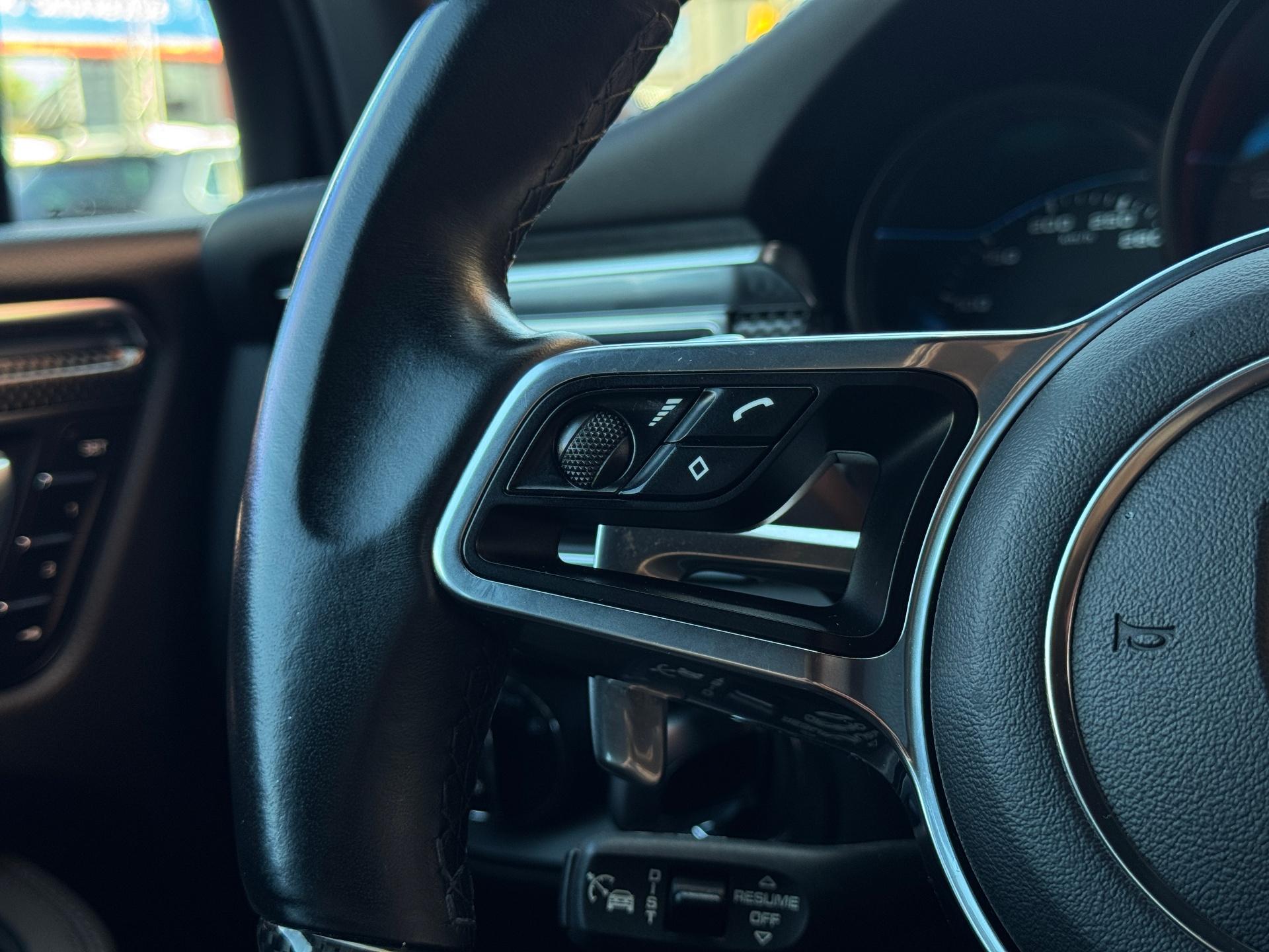 Porsche-Macan