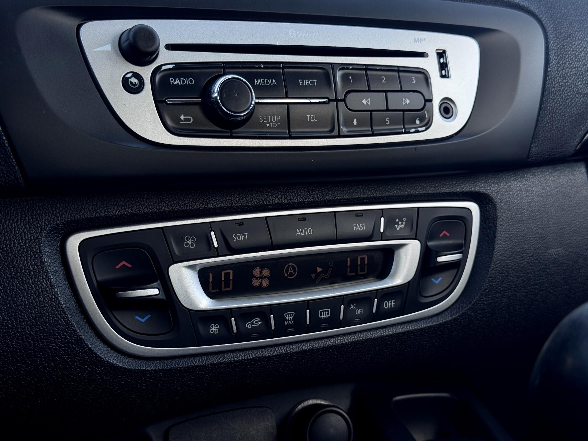 Renault-Scenic
