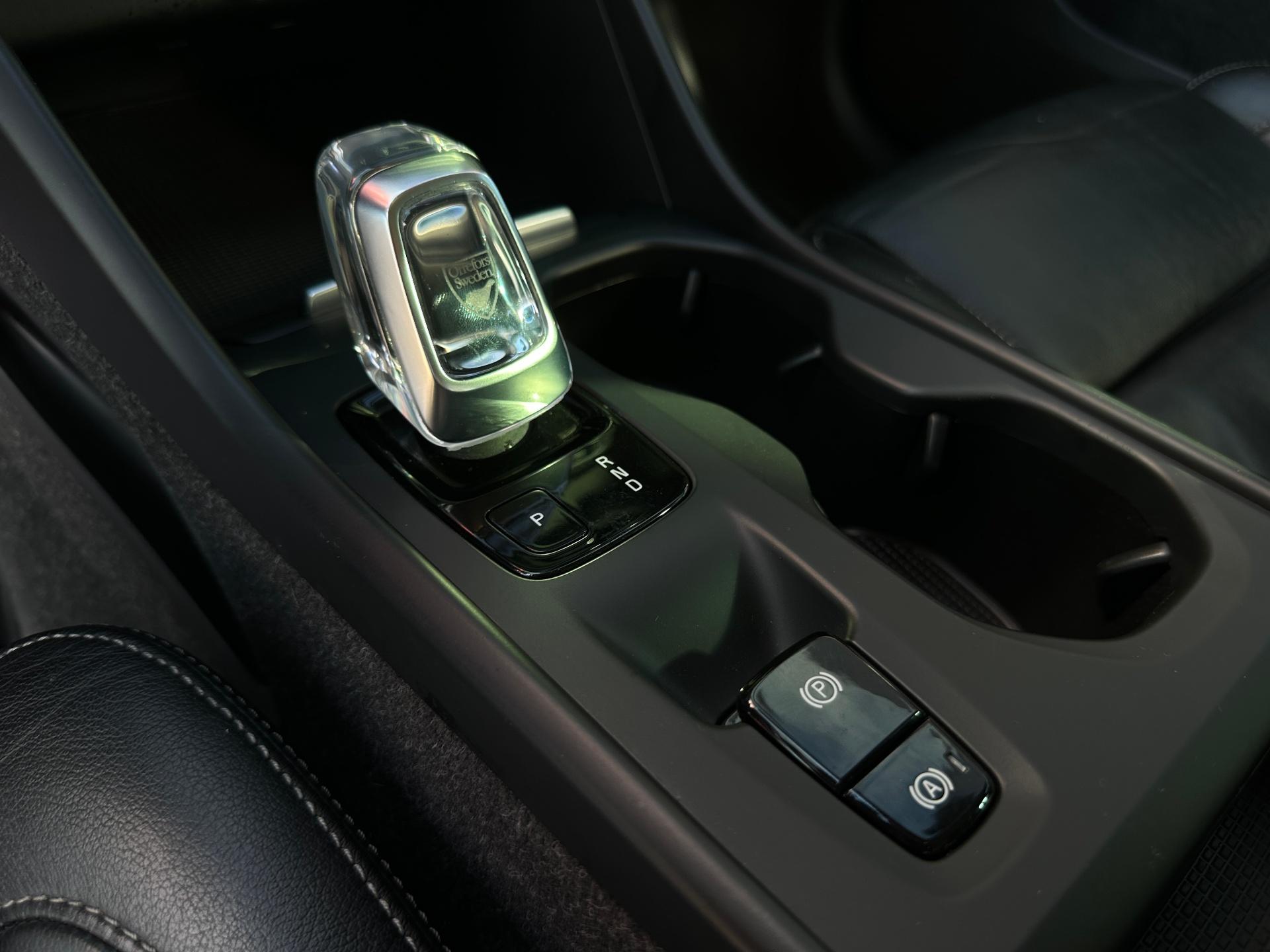 Volvo-XC 40