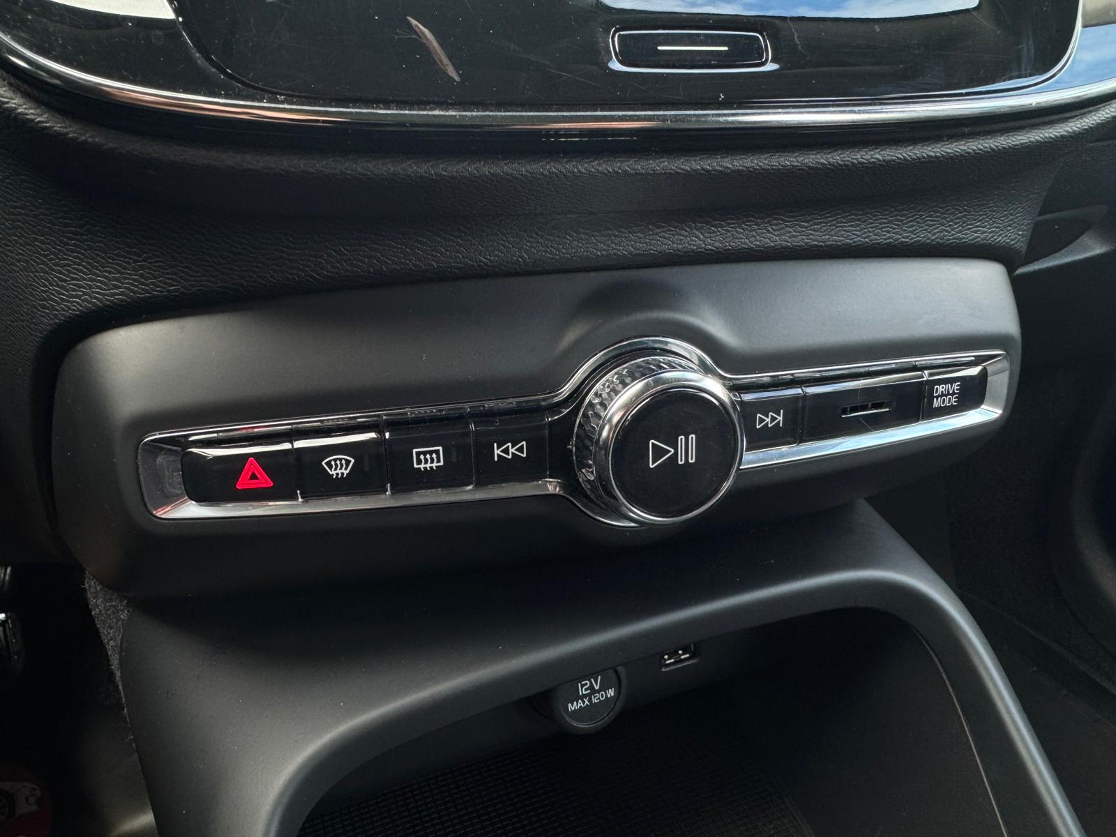 Volvo-XC 40