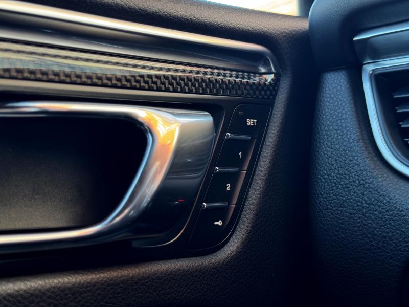 Car Thumb