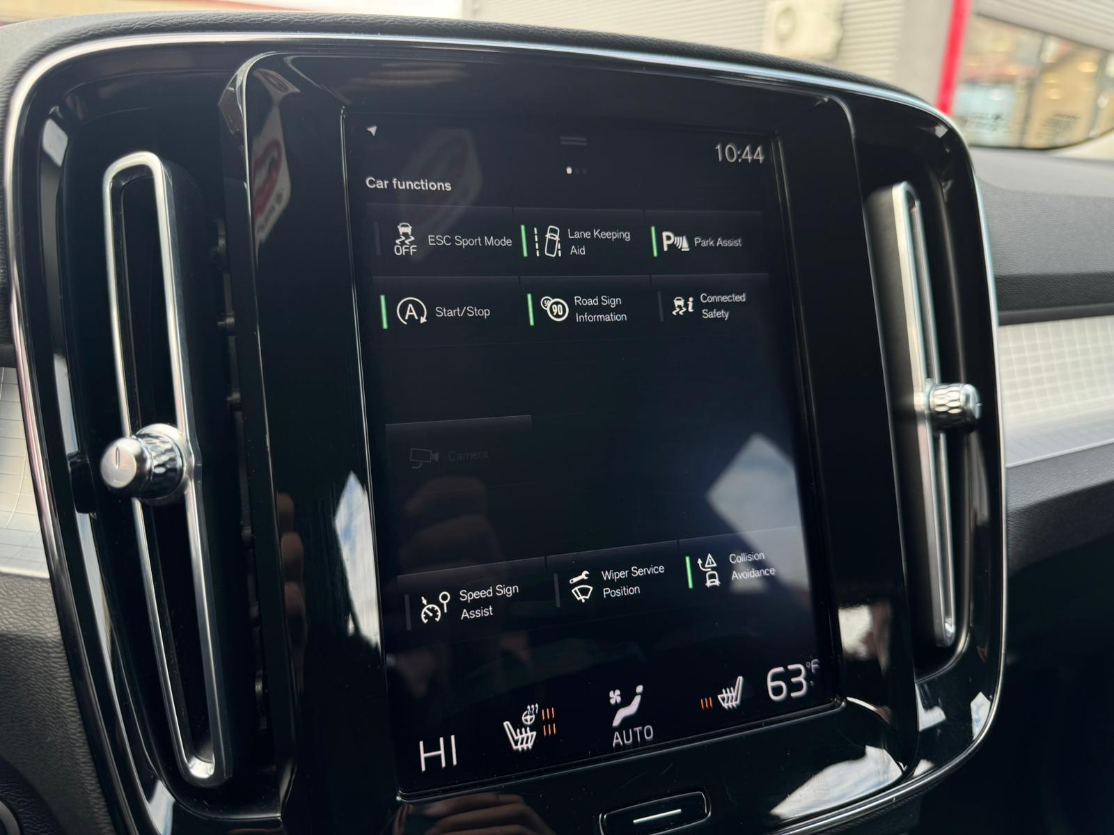 Volvo-XC 40