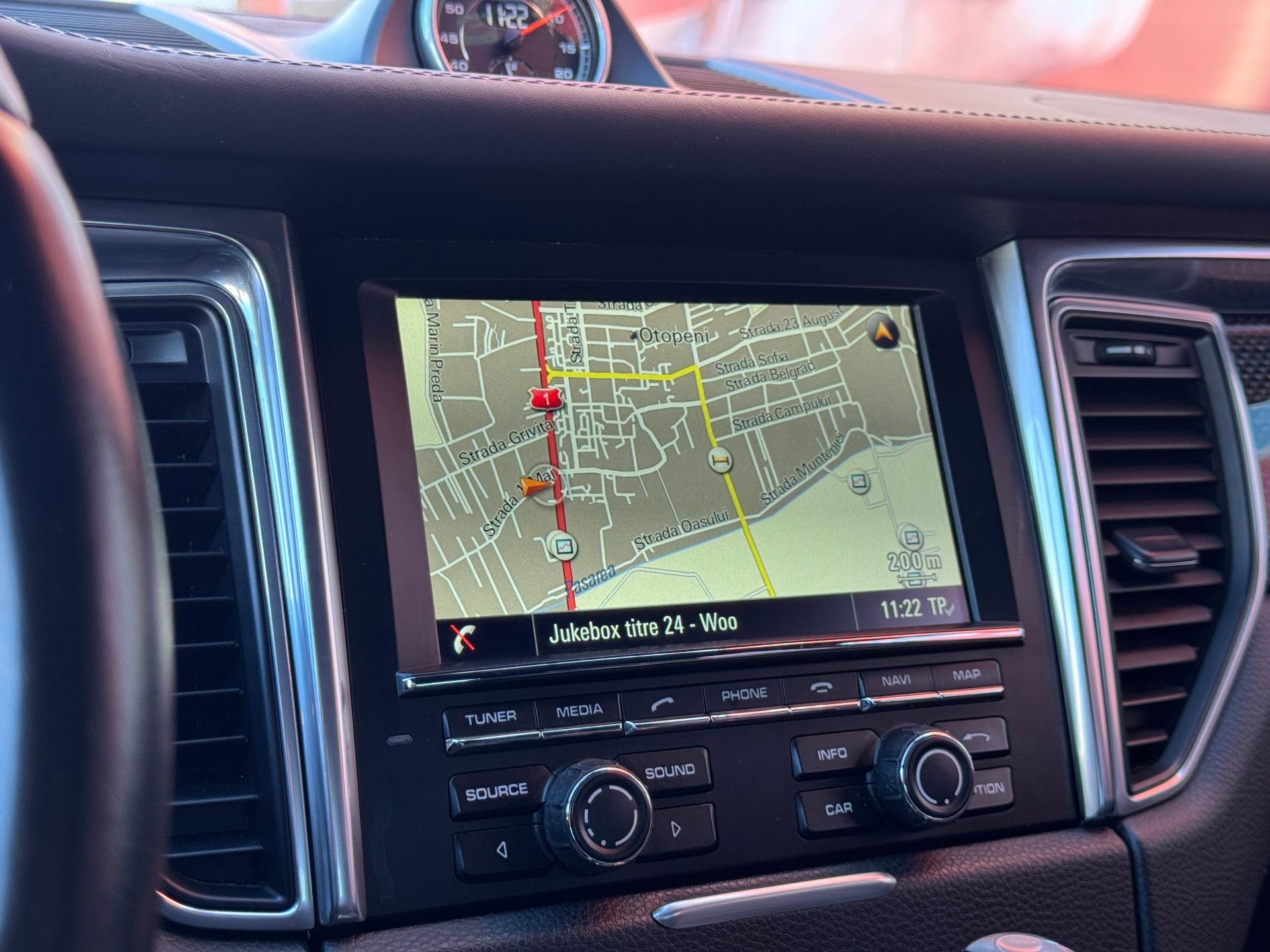 Porsche-Macan