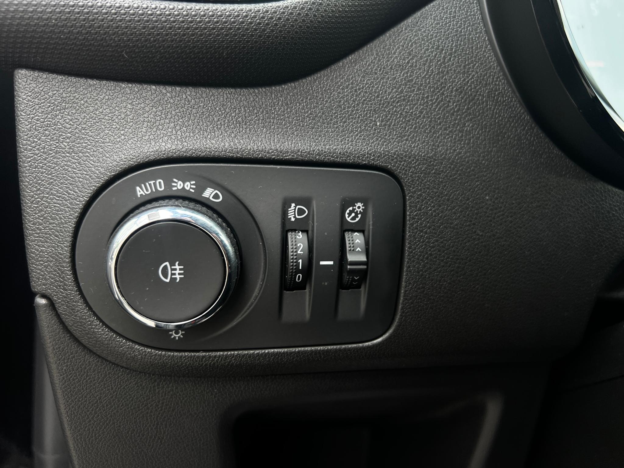 Opel-Crossland X