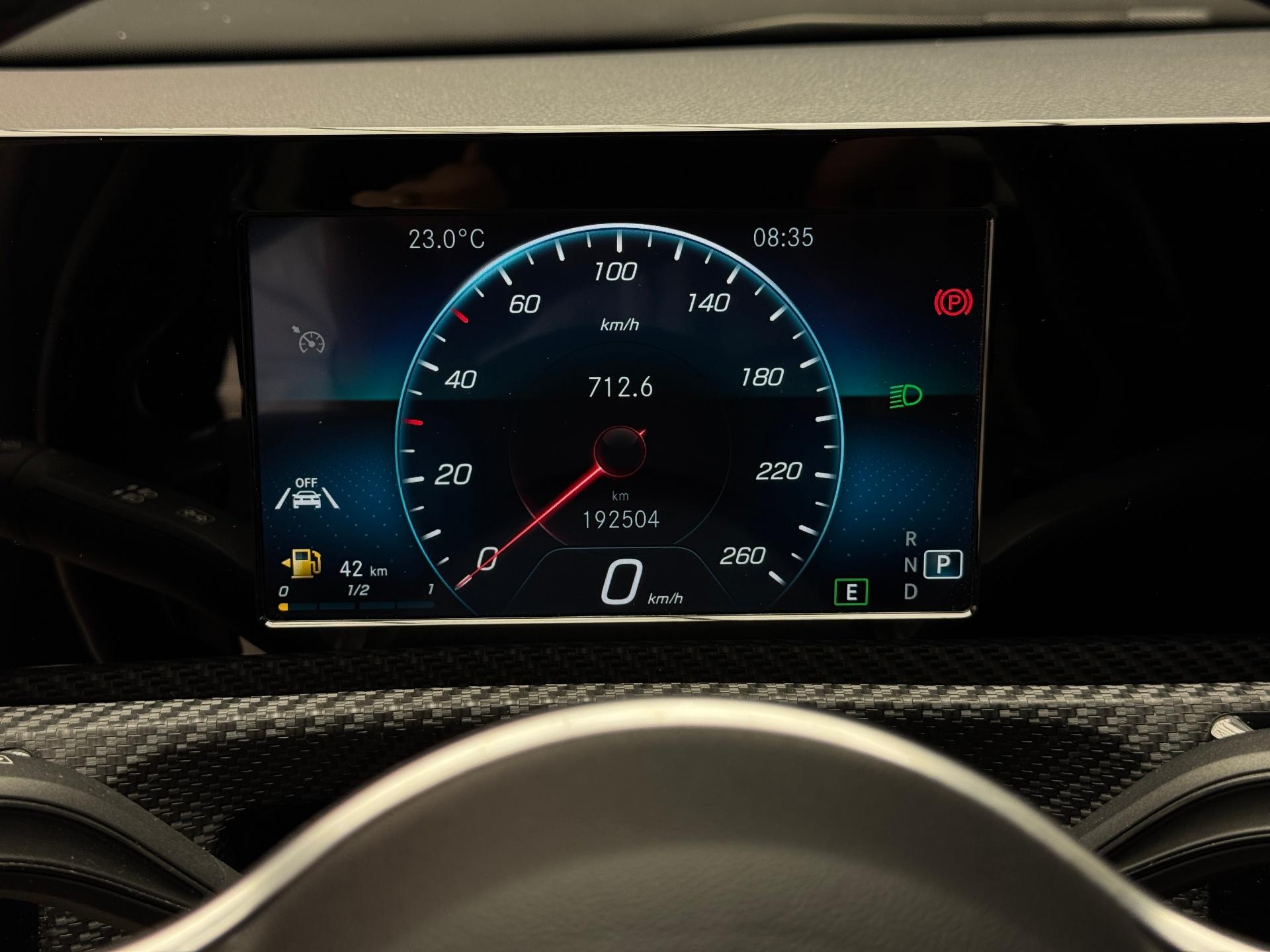 Mercedes-Benz-CLA 180