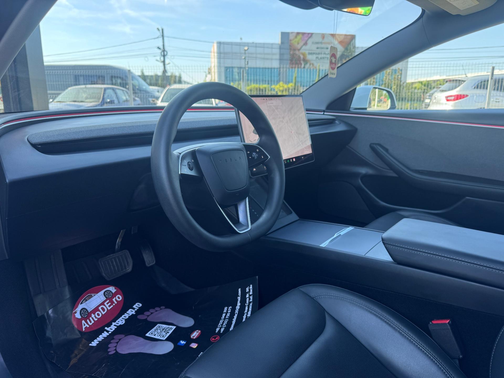 Tesla-Model 3