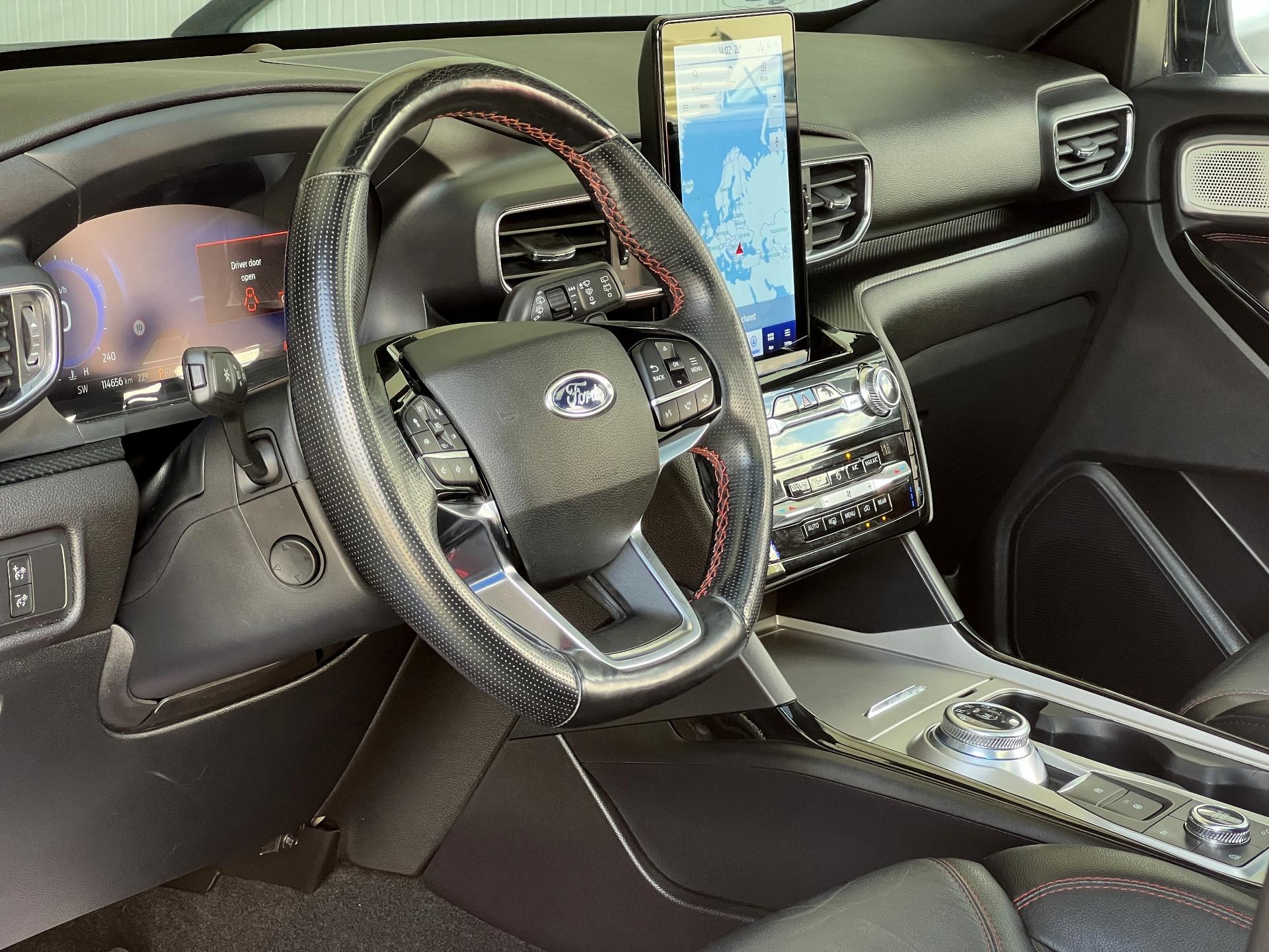 Ford-Explorer