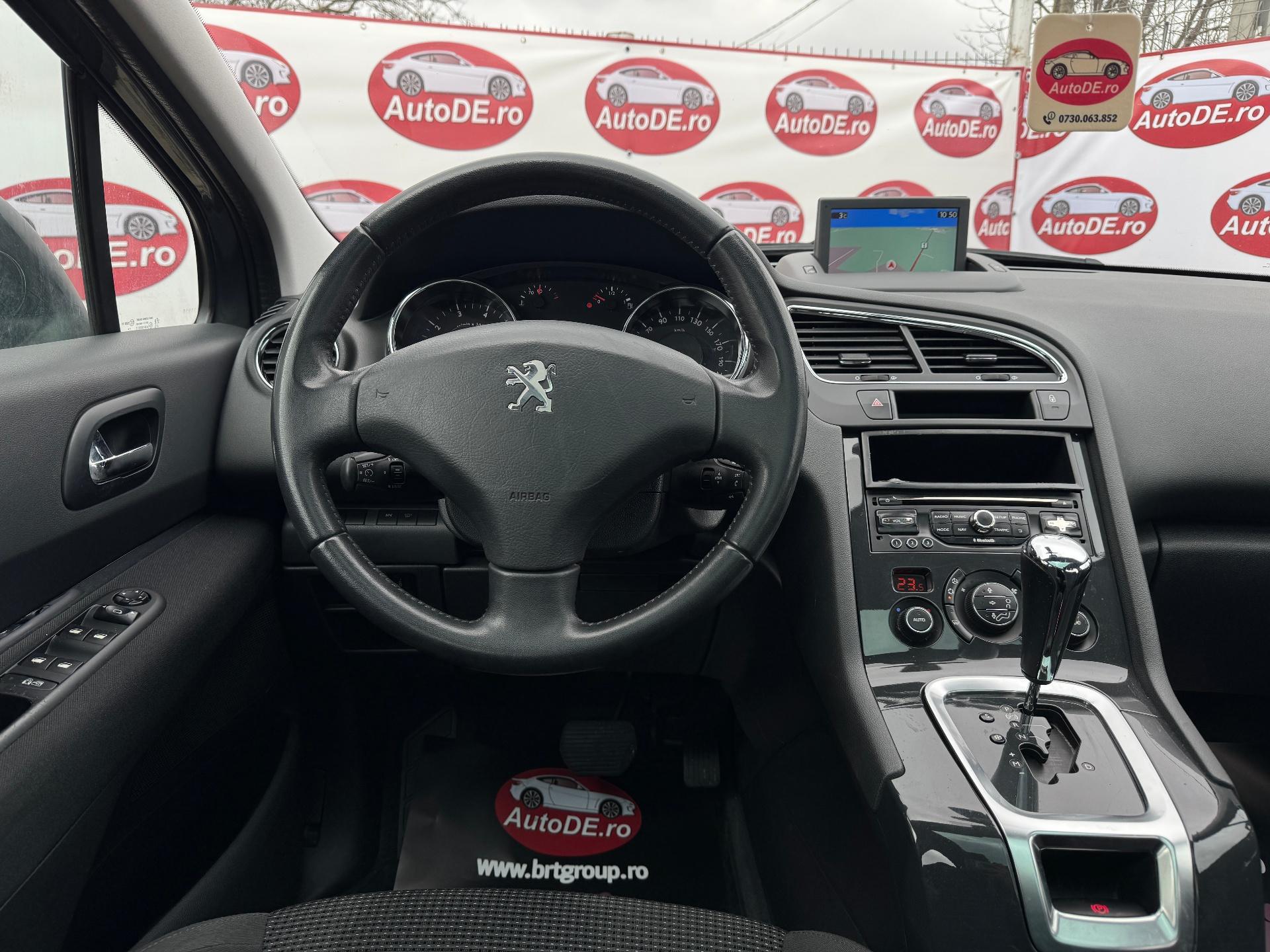 Peugeot-5008