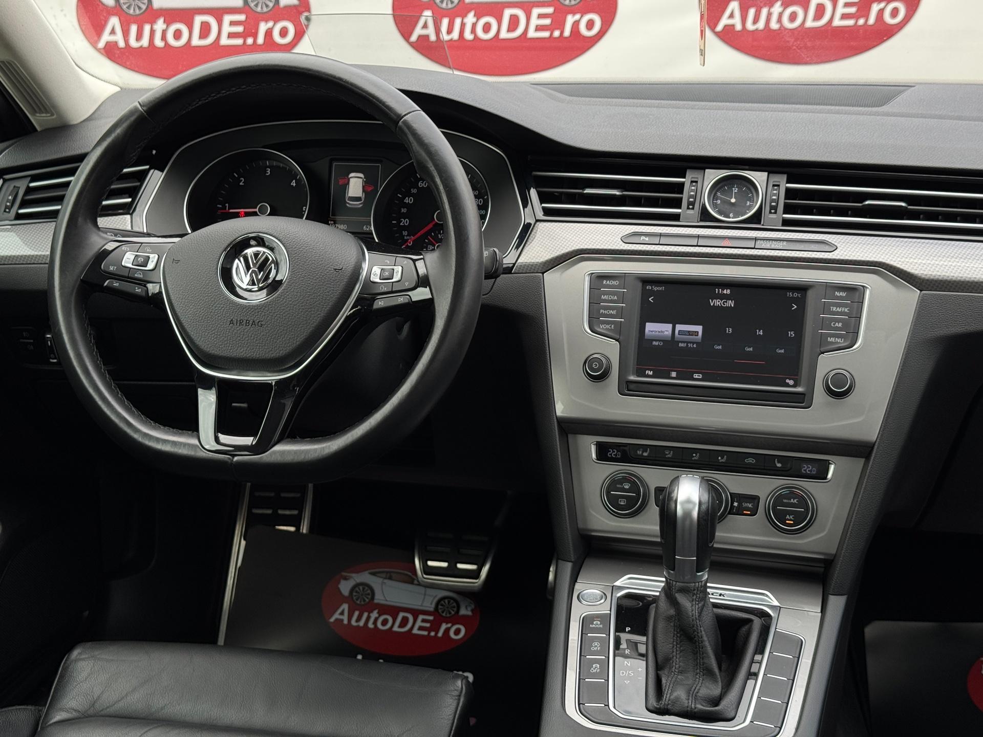 Volkswagen-Passat Alltrack