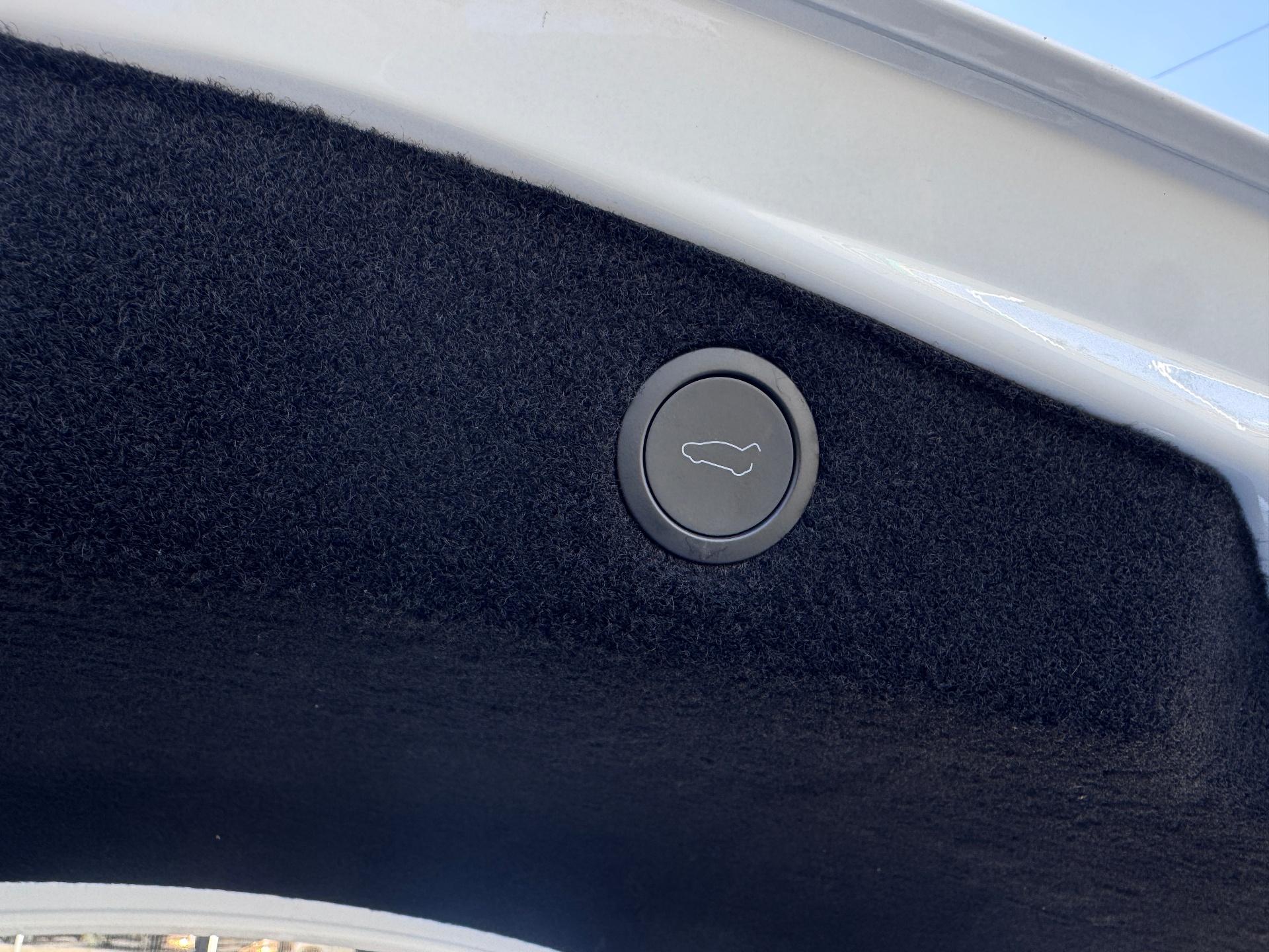 Tesla-Model 3