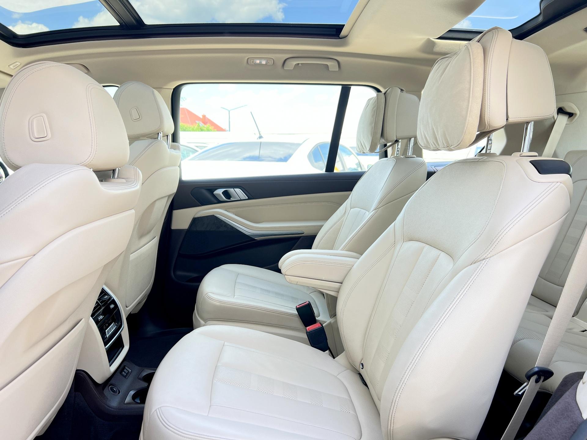 BMW-X7