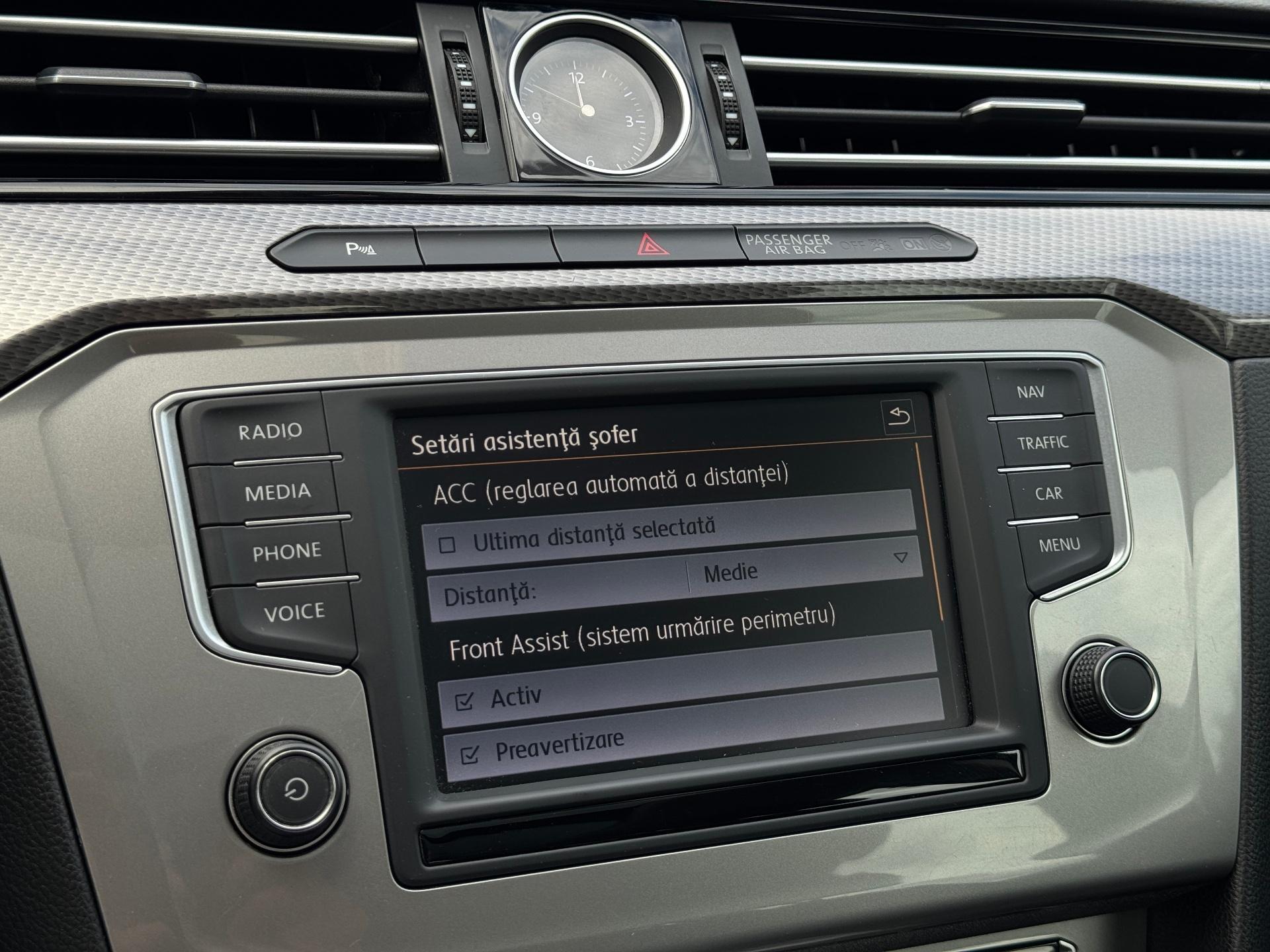 Volkswagen-Passat Alltrack