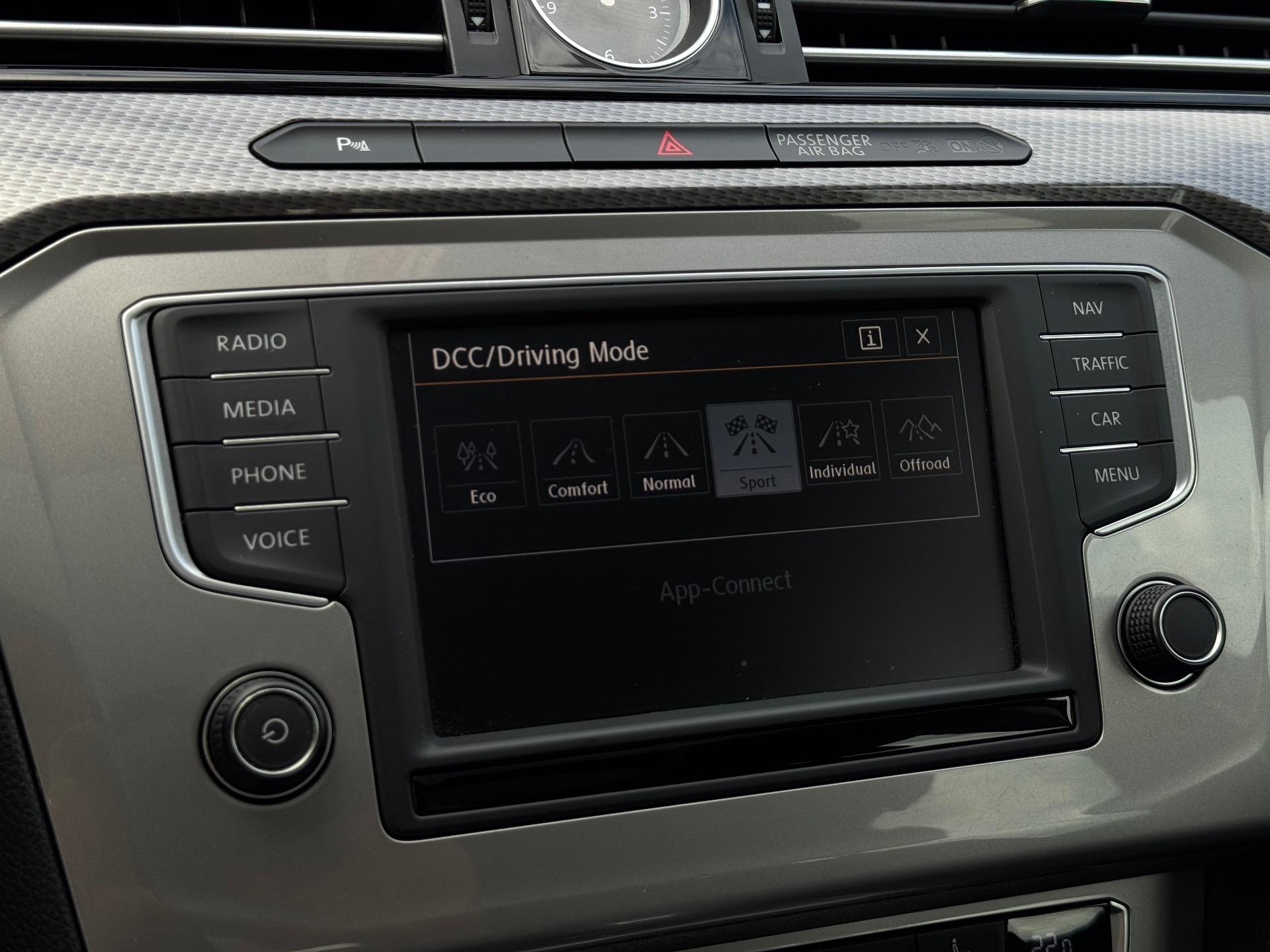Volkswagen-Passat Alltrack