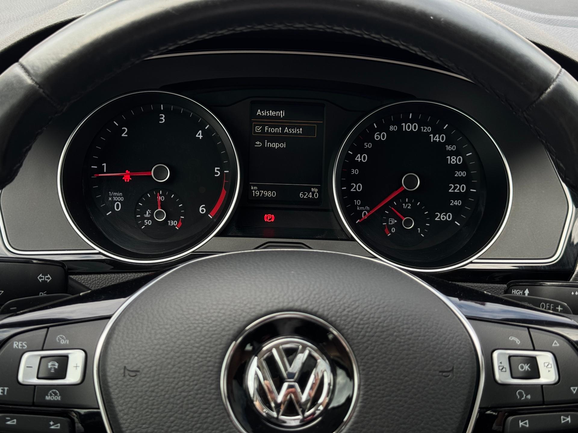 Volkswagen-Passat Alltrack
