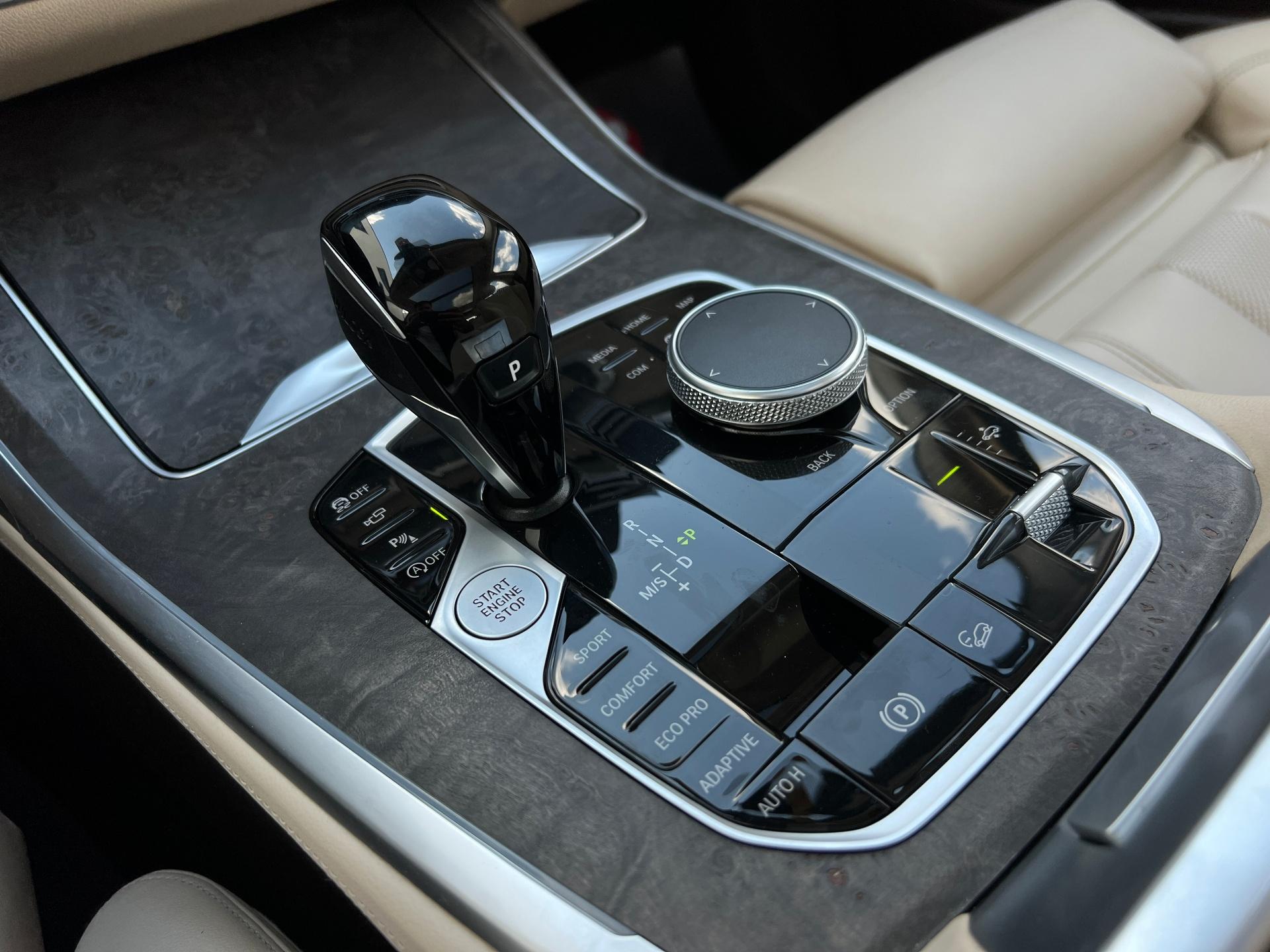 BMW-X7
