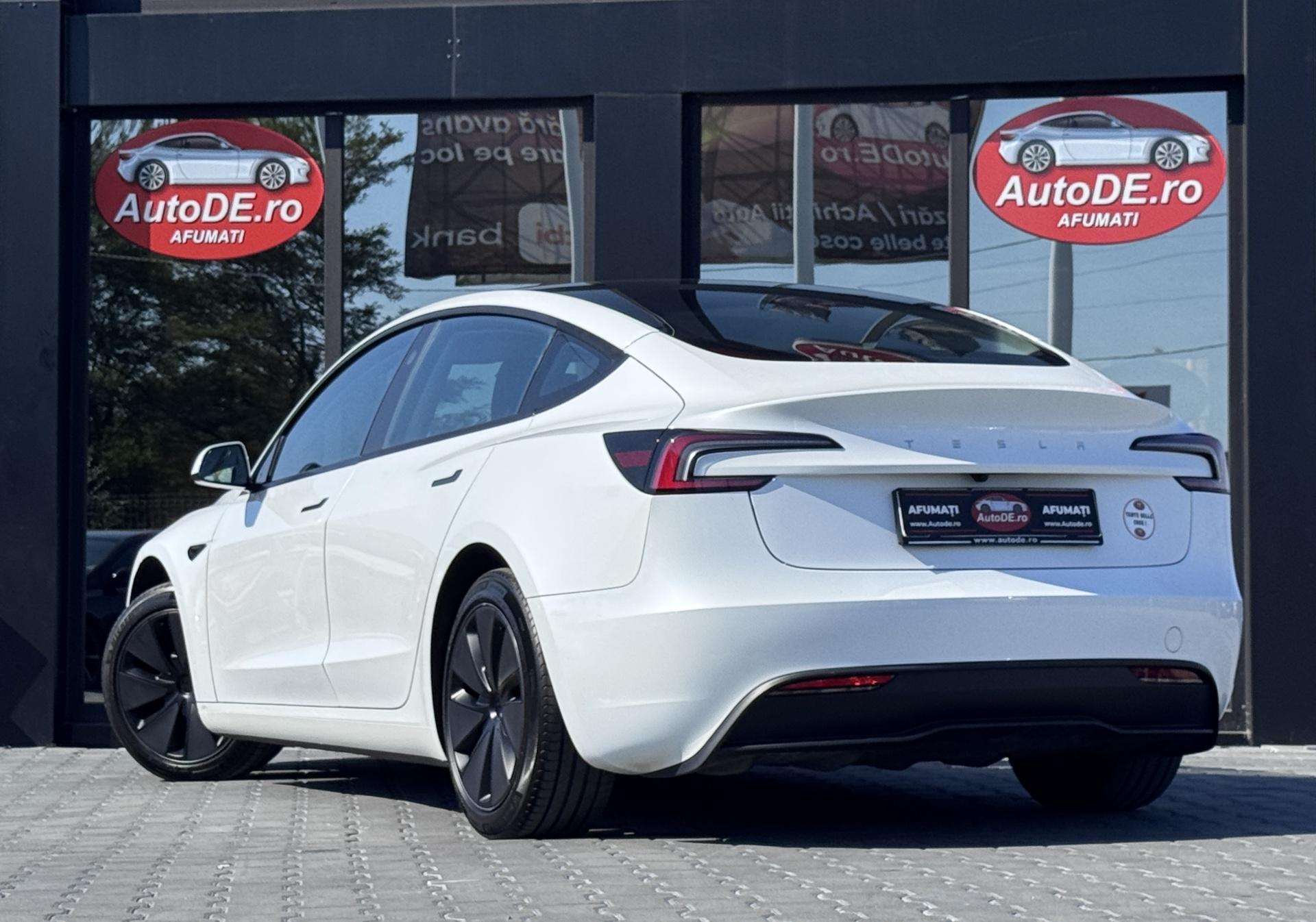 Tesla-Model 3