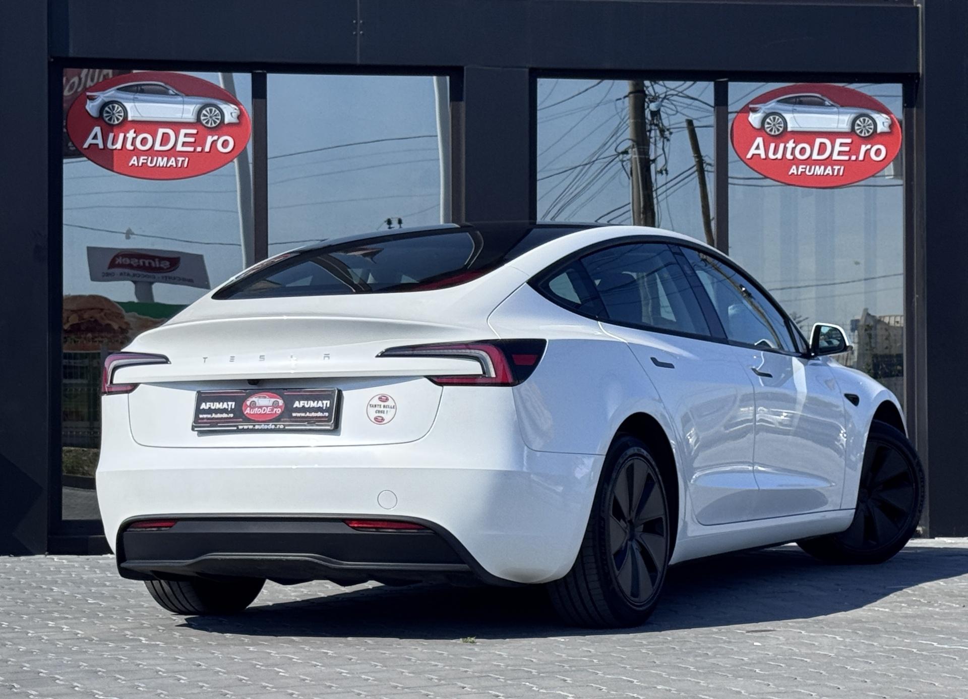 Tesla-Model 3