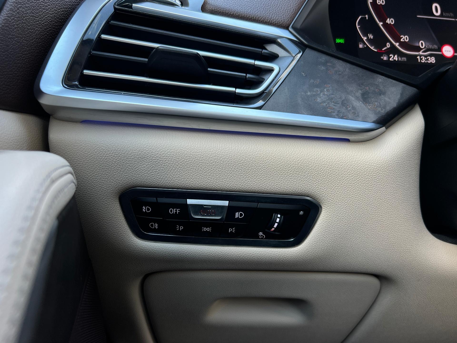 BMW-X7