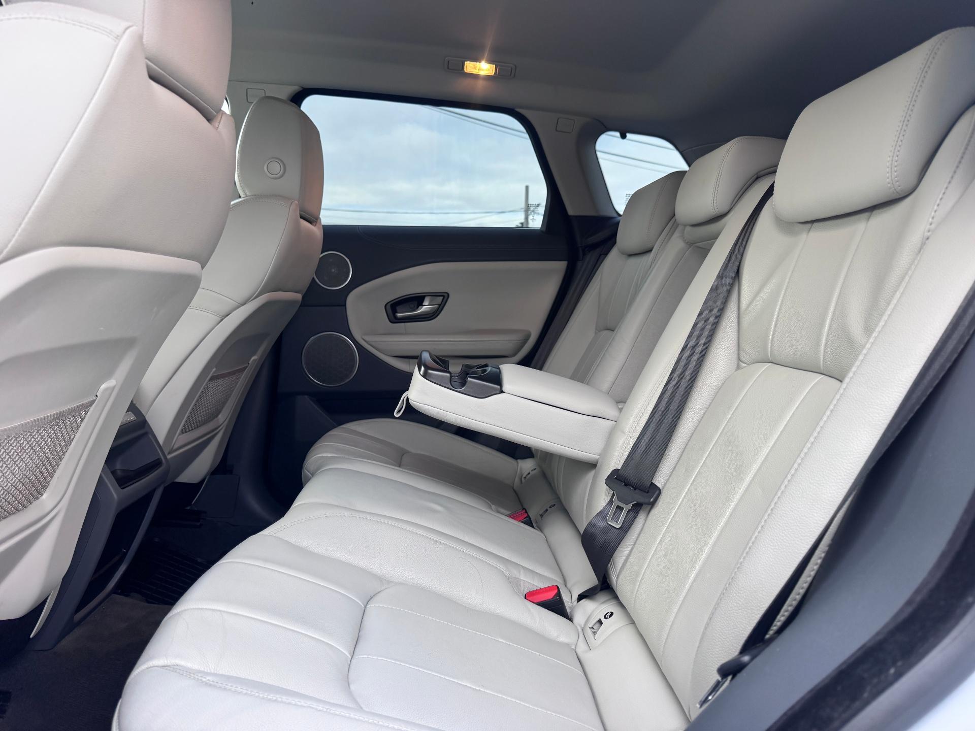 Land Rover-Range Rover Evoque