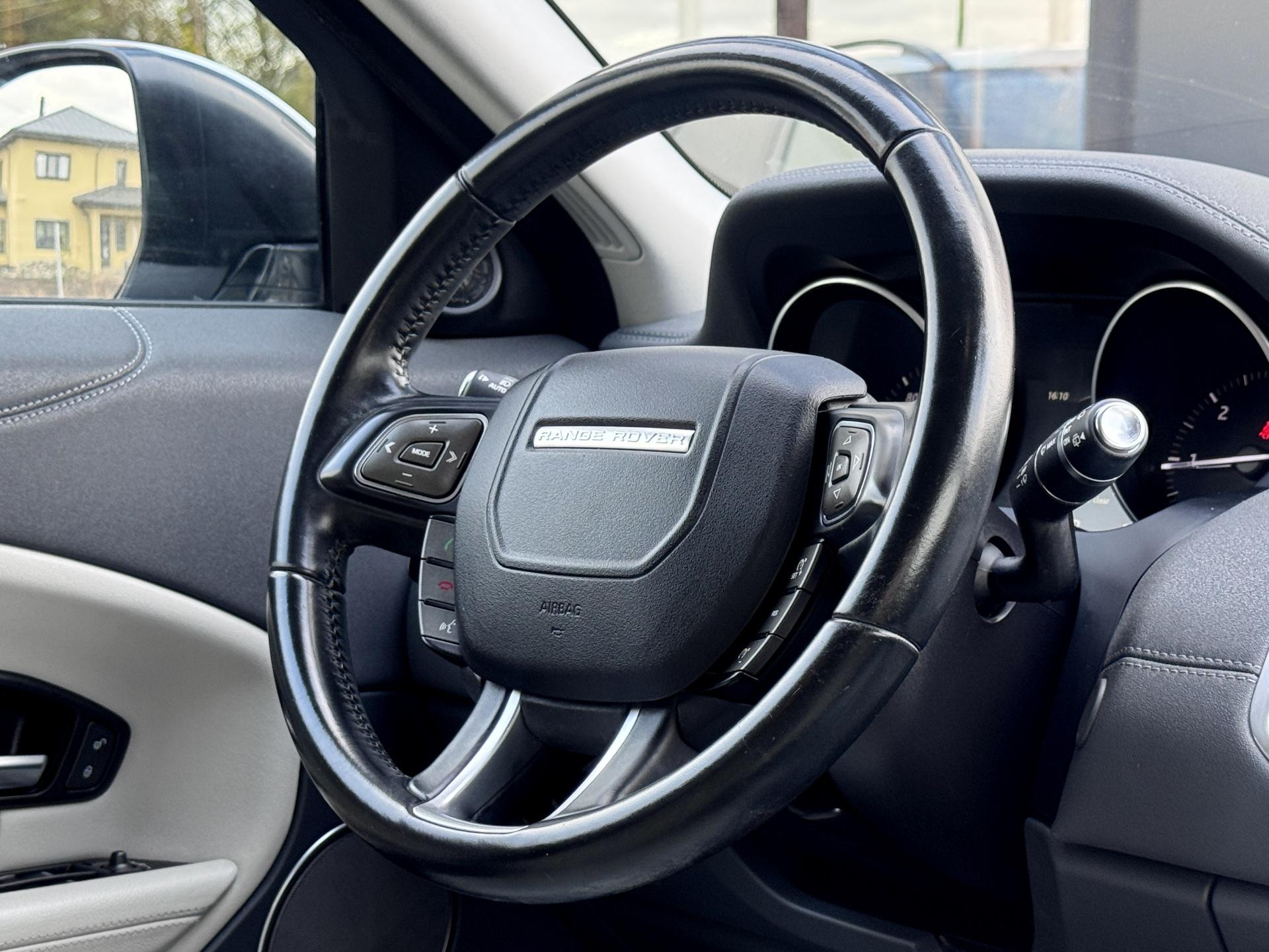 Land Rover-Range Rover Evoque