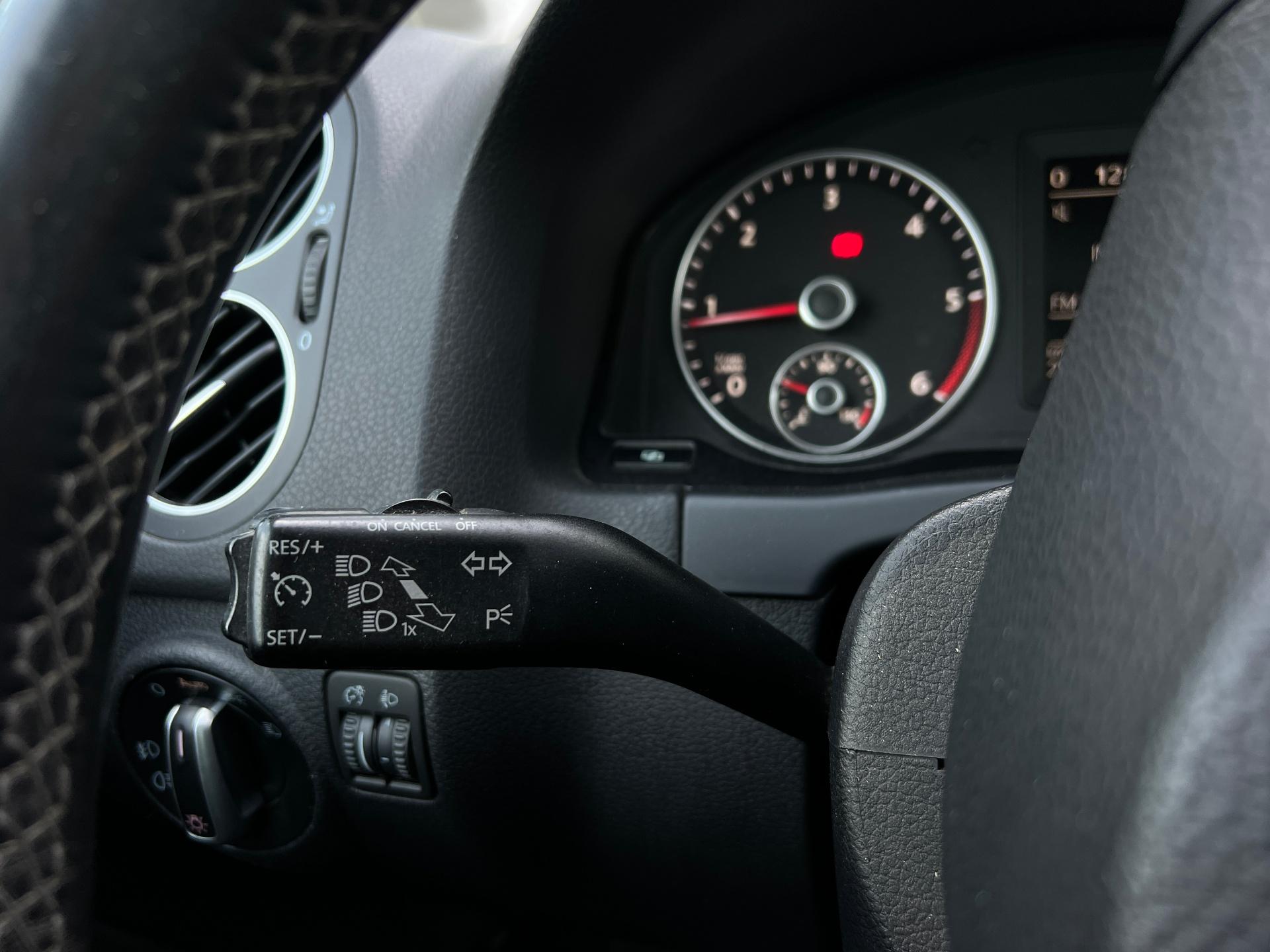 Volkswagen-Golf Plus