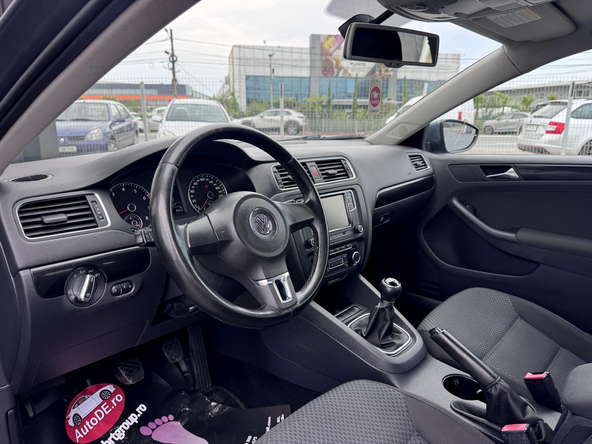 Volkswagen-Jetta