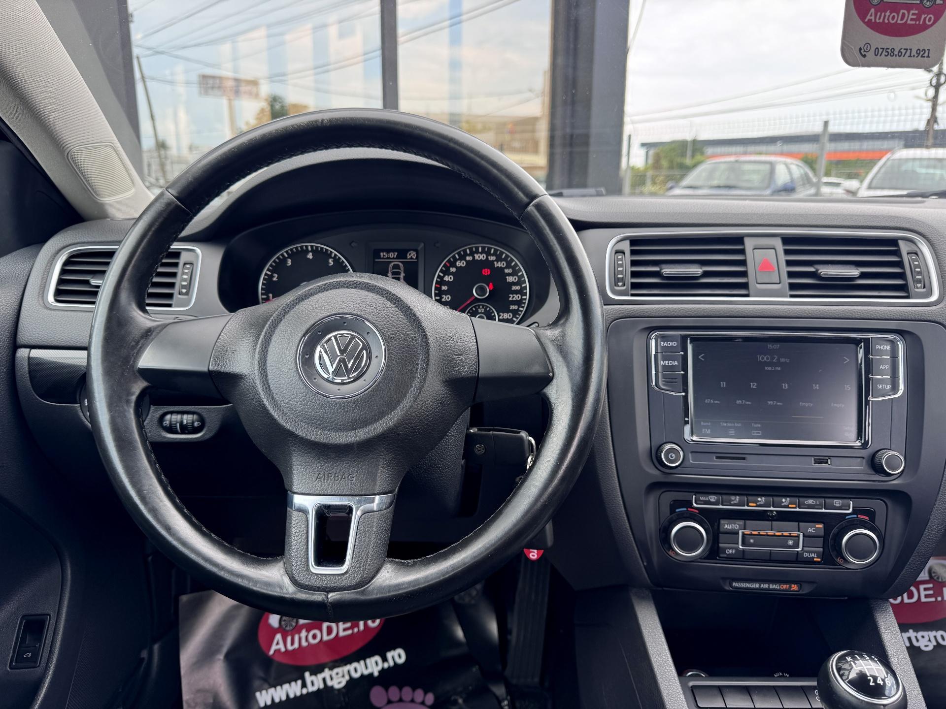 Volkswagen-Jetta