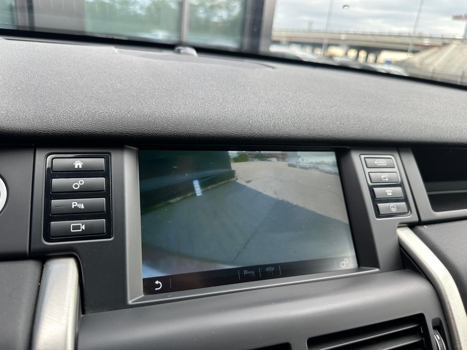 Land Rover-Discovery Sport