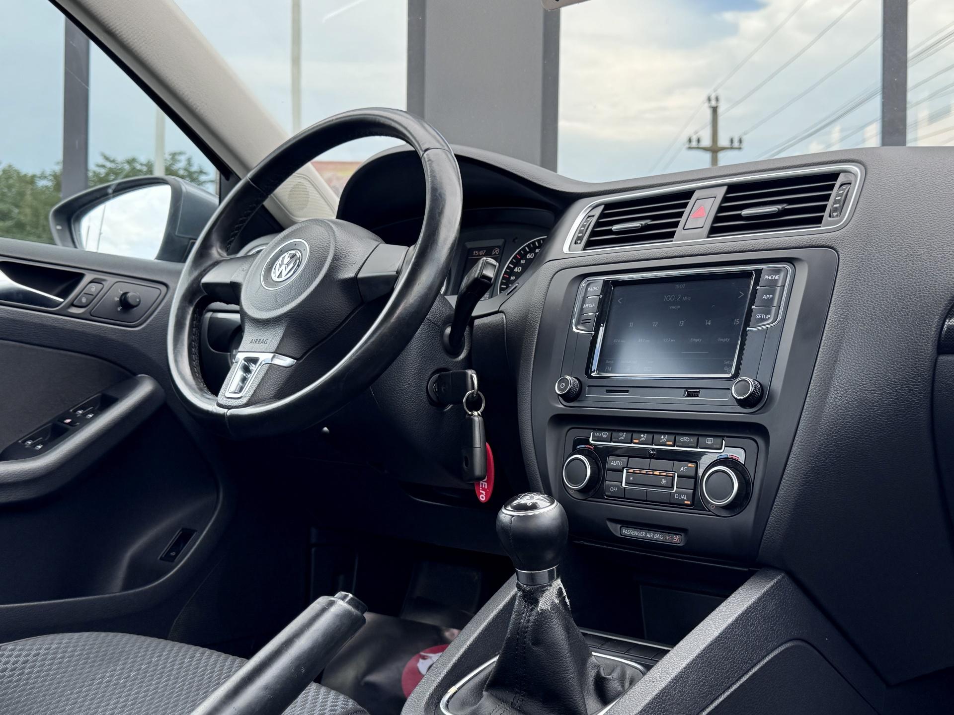 Volkswagen-Jetta